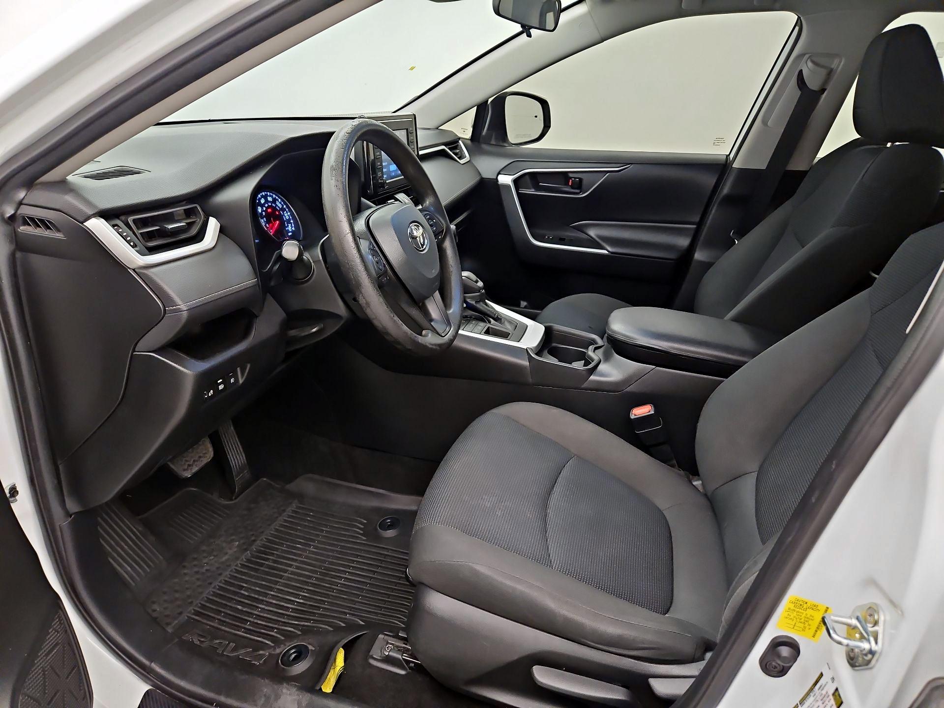 Thumbnail: 2021 Toyota RAV4 - 11