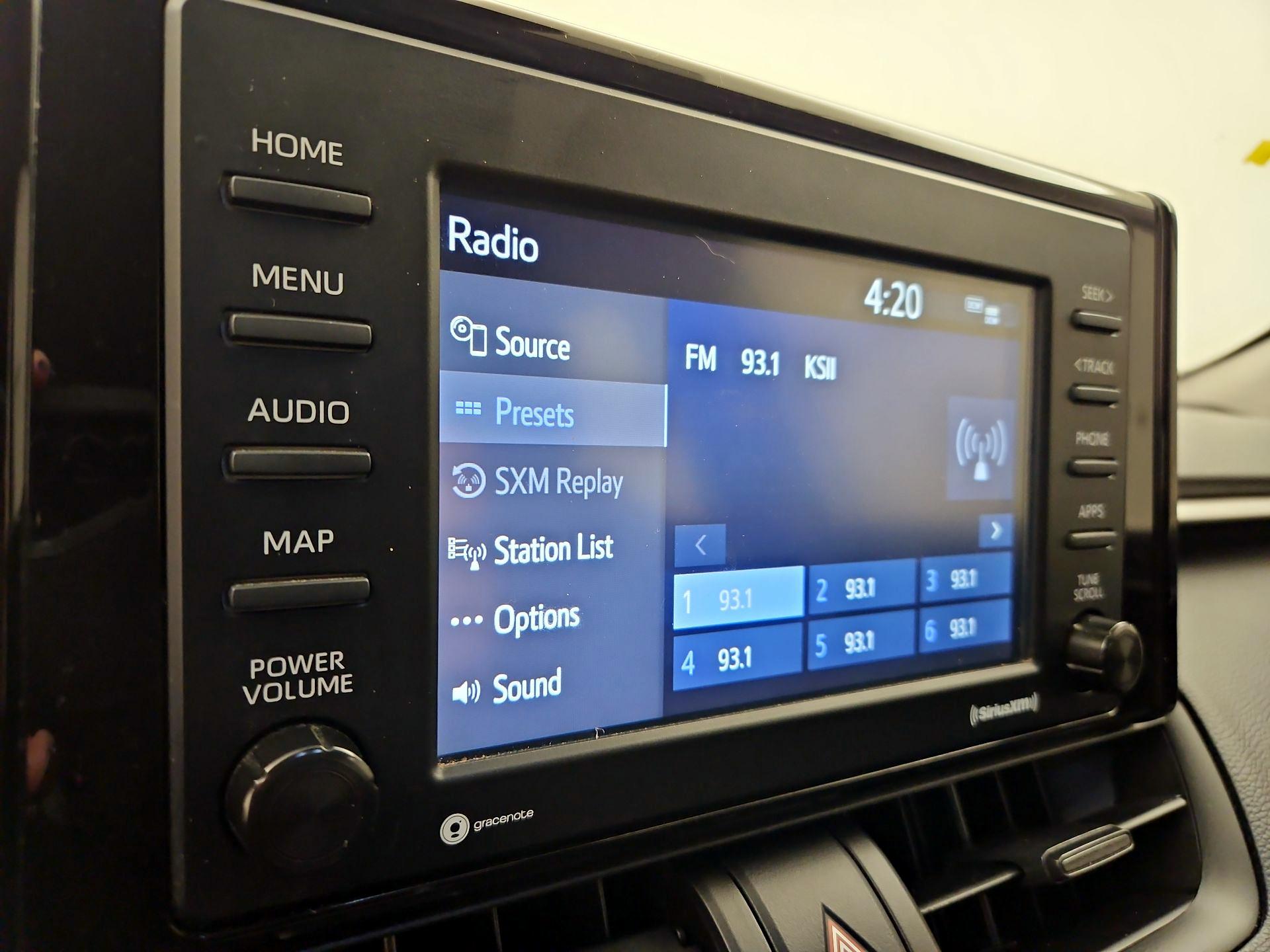 Thumbnail: 2021 Toyota RAV4 - 15