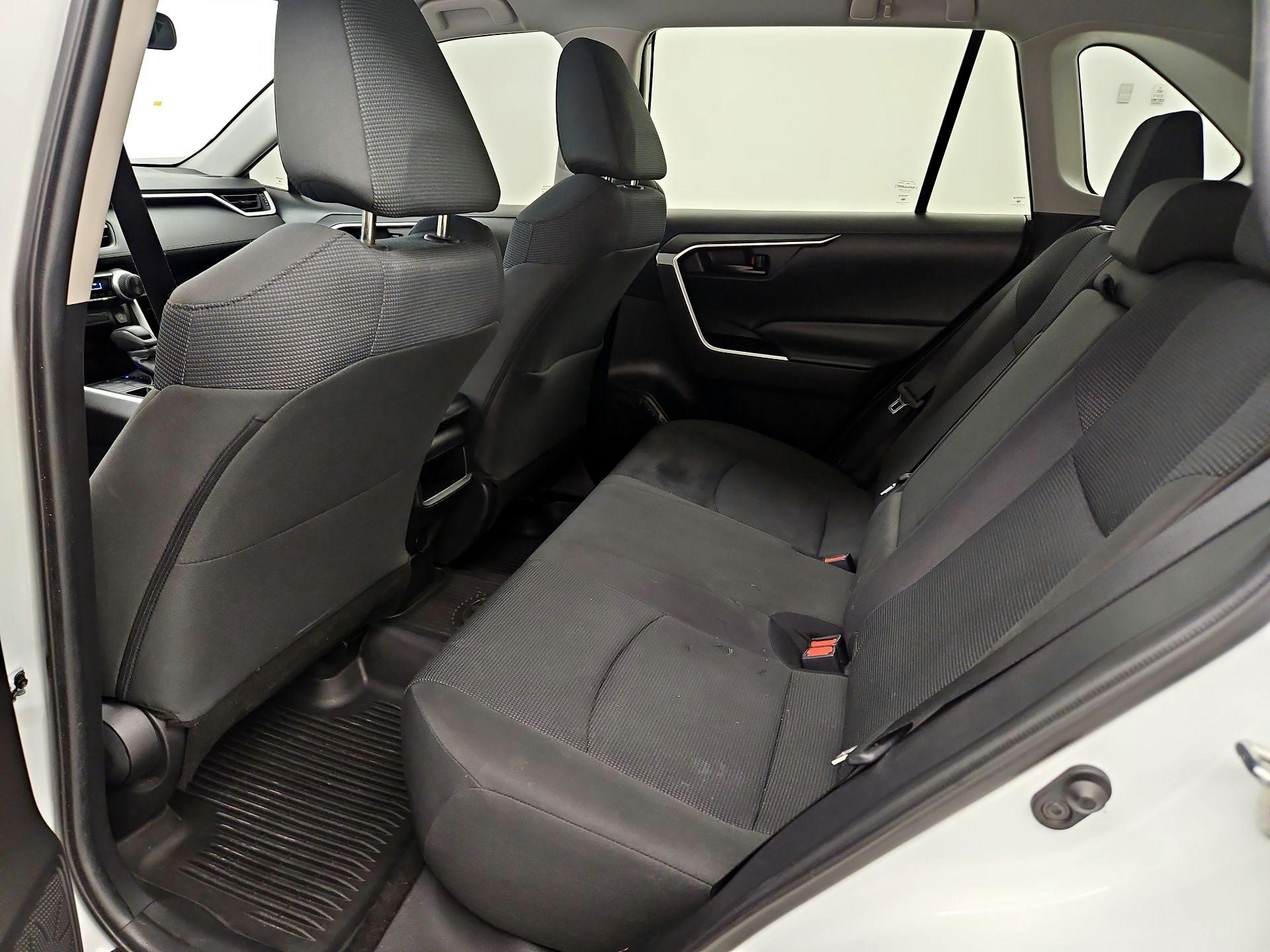 Thumbnail: 2021 Toyota RAV4 - 19