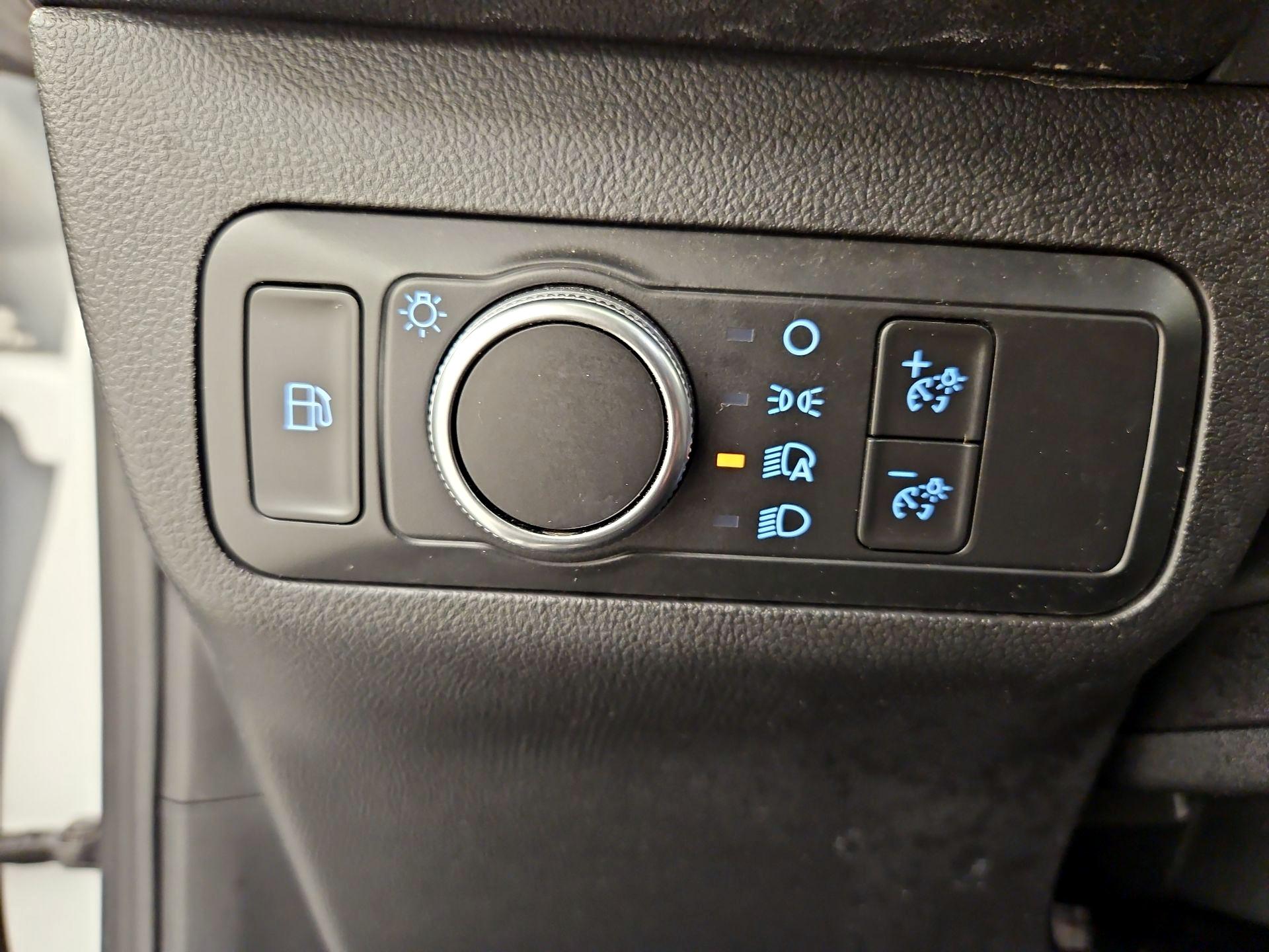 Thumbnail: 2022 Ford Escape - 13