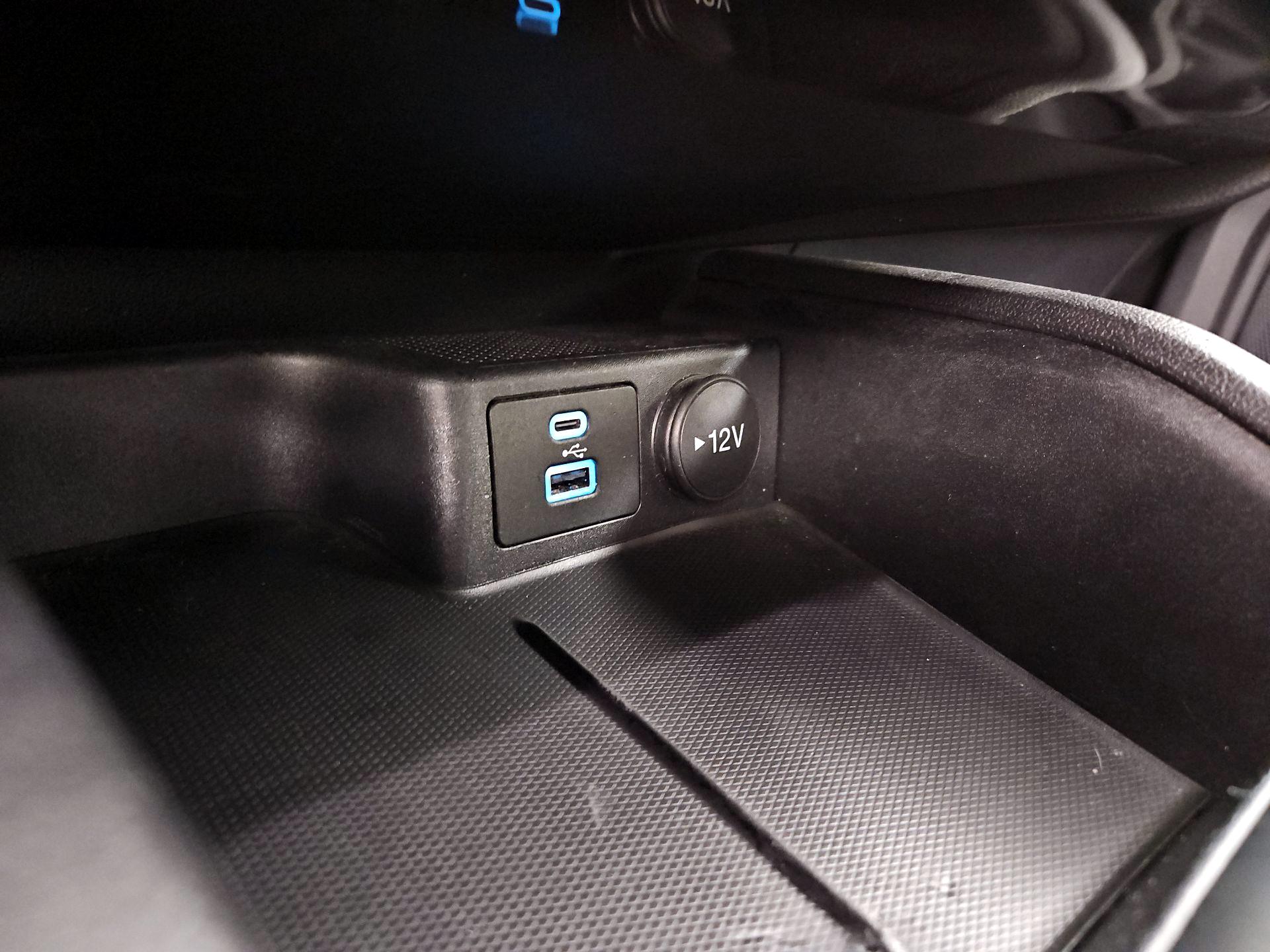 Thumbnail: 2022 Ford Escape - 18