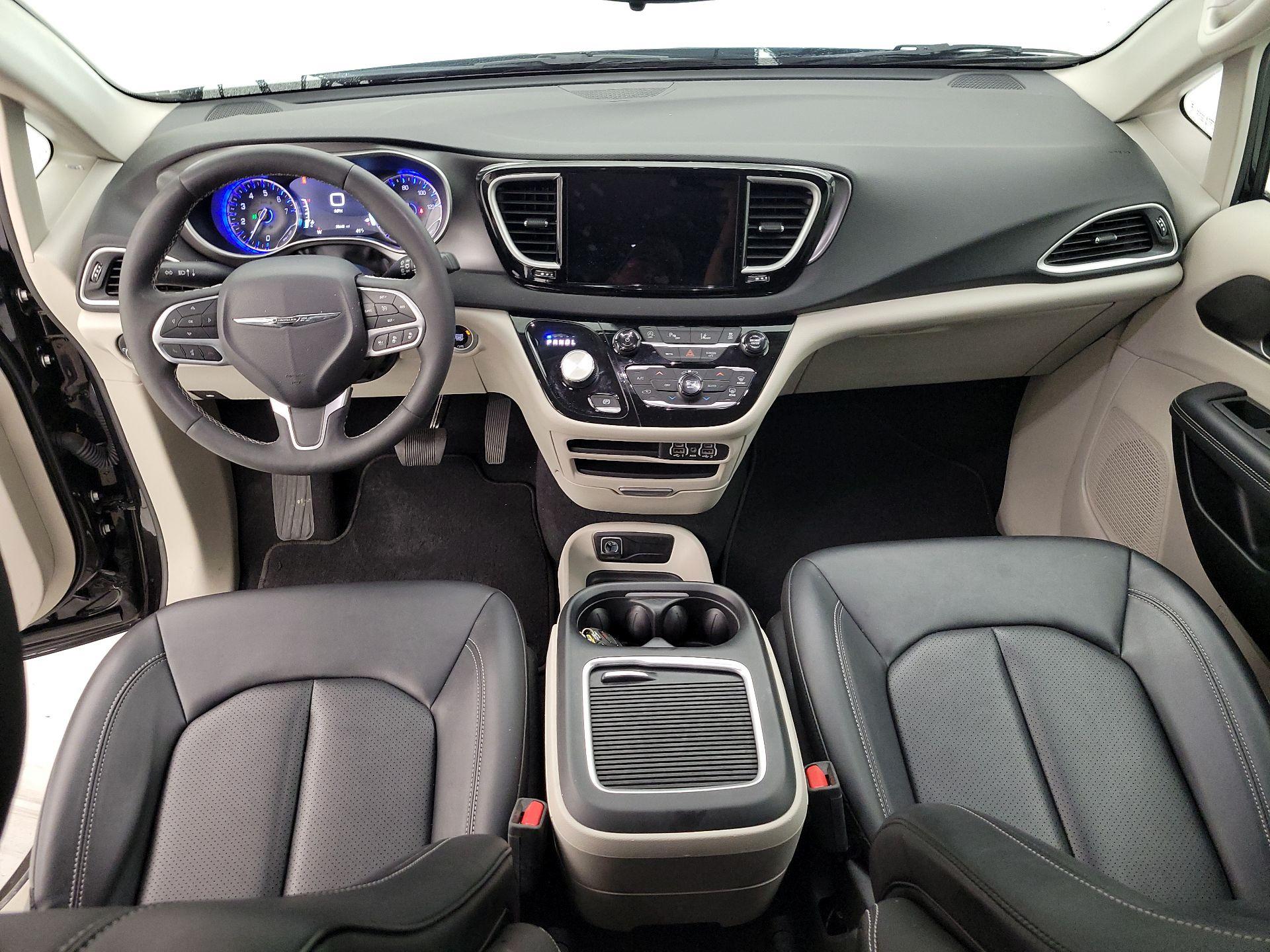 Thumbnail: 2024 Chrysler Pacifica - 9