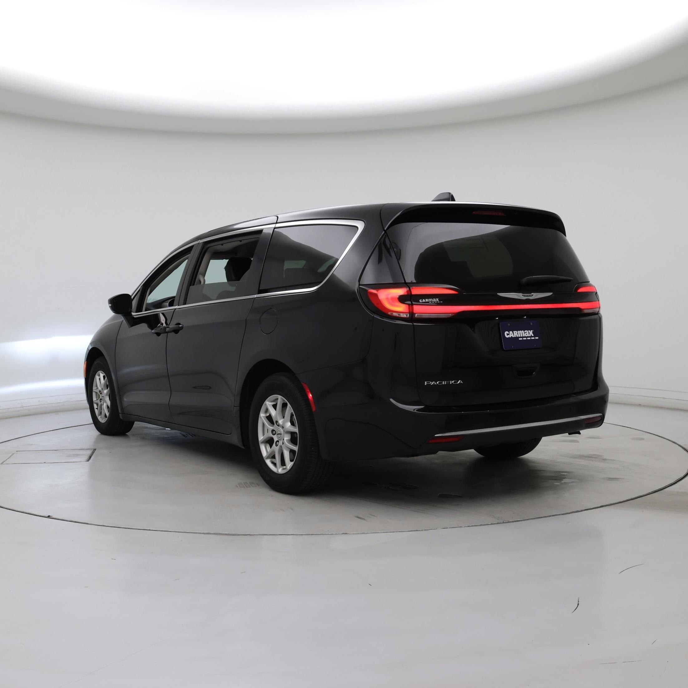 Thumbnail: 2024 Chrysler Pacifica - 2