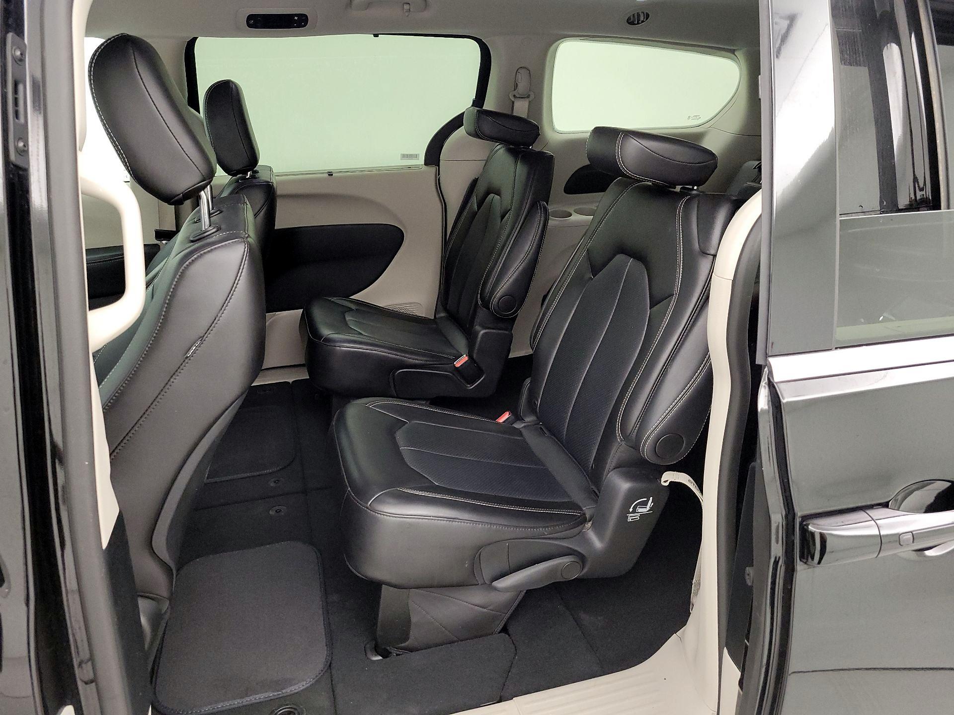 Thumbnail: 2024 Chrysler Pacifica - 19