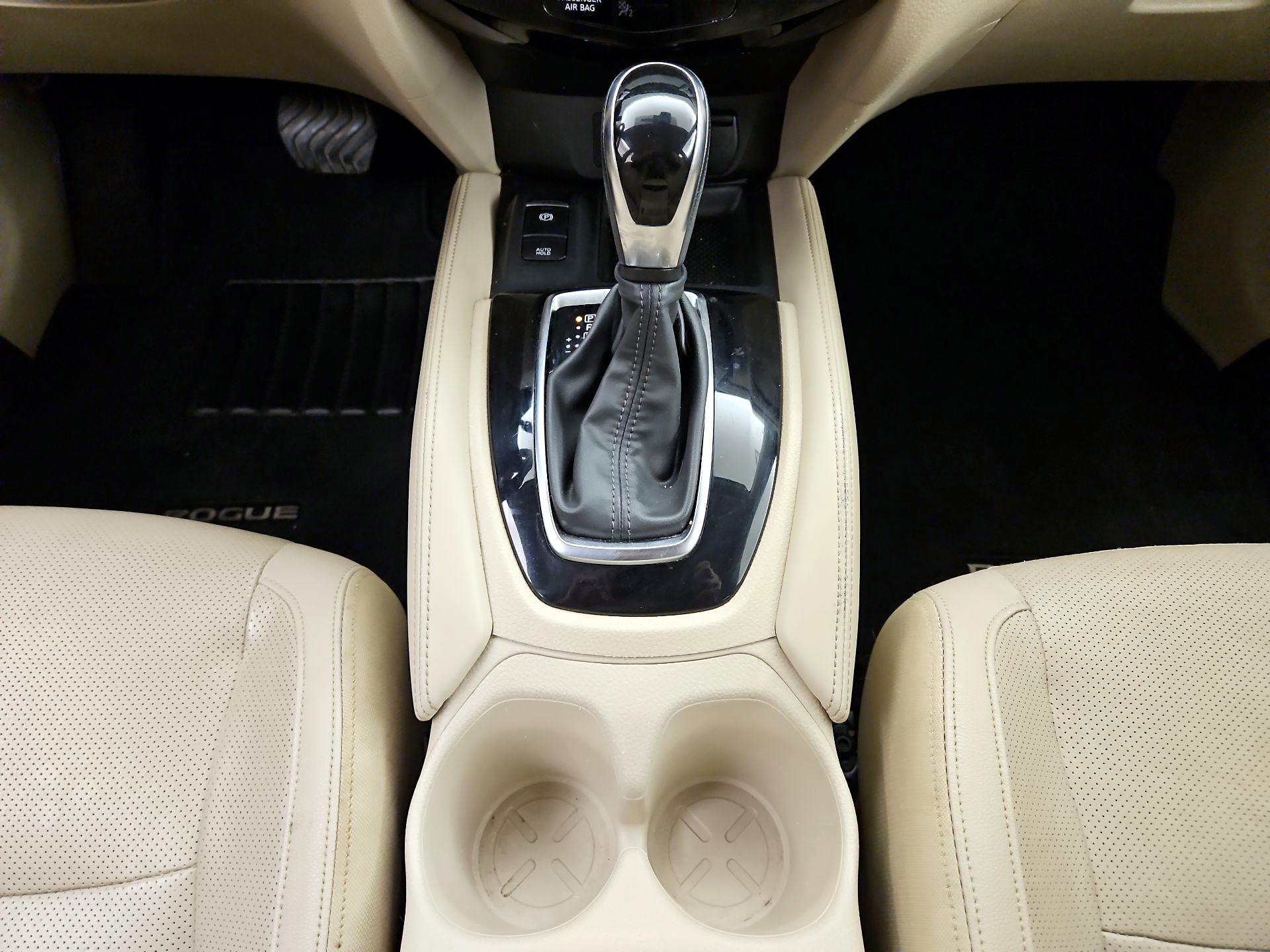 Thumbnail: 2020 Nissan Rogue - 18