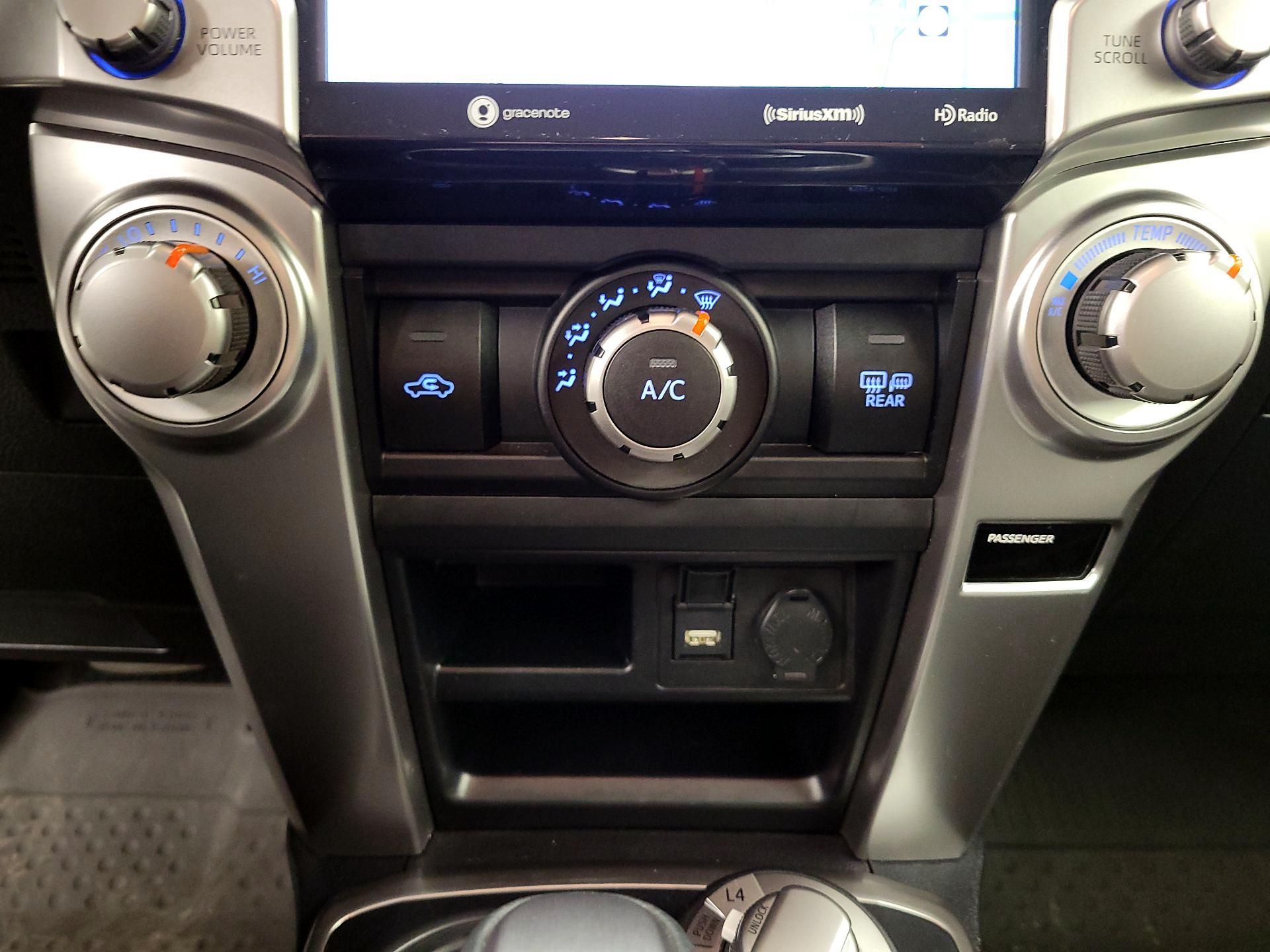 Thumbnail: 2021 Toyota 4Runner - 17