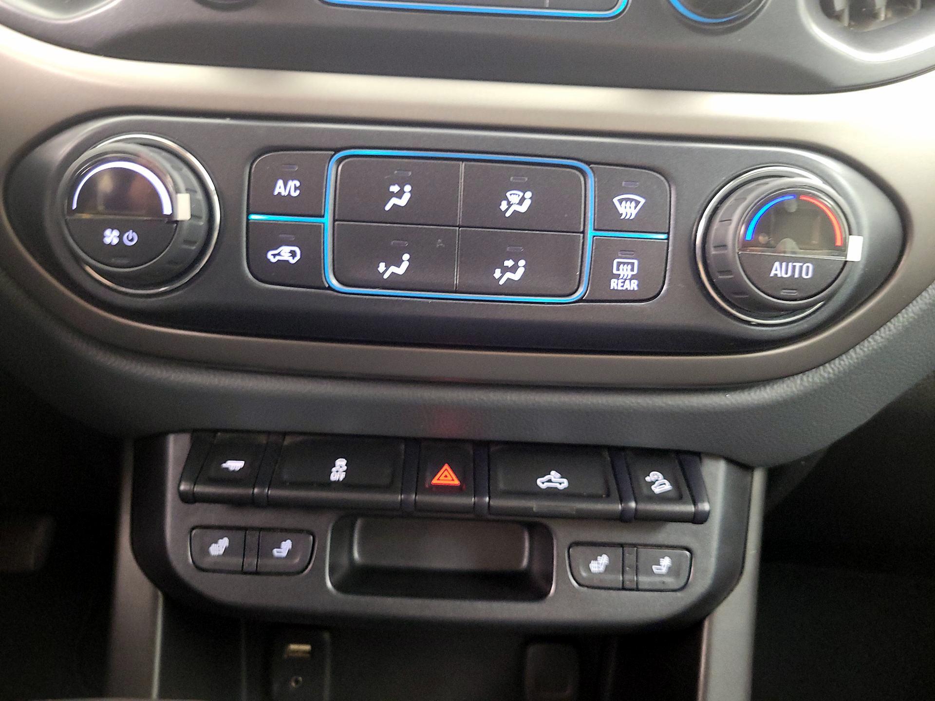 Thumbnail: 2018 Chevrolet Colorado - 16