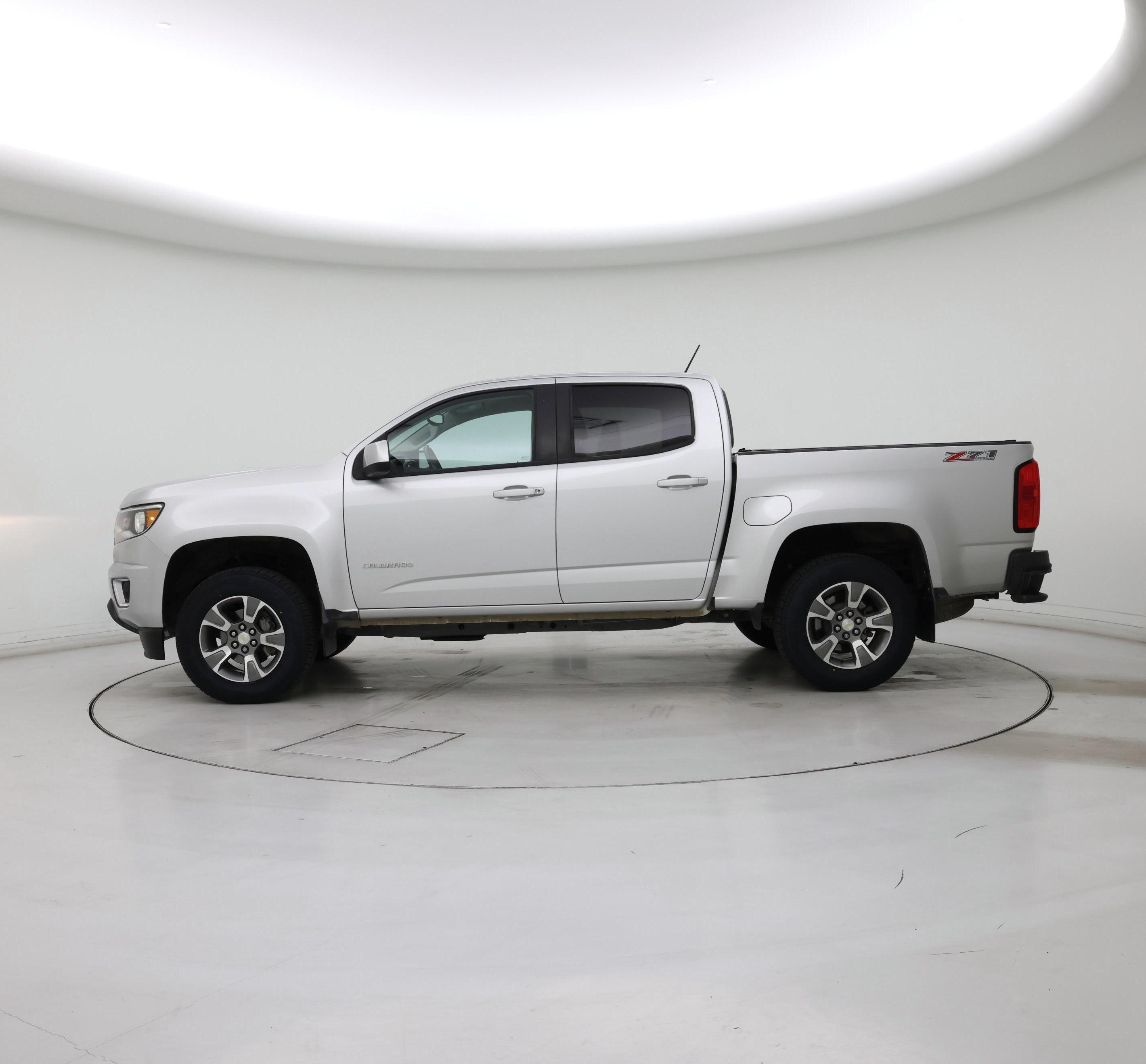 Thumbnail: 2018 Chevrolet Colorado - 3