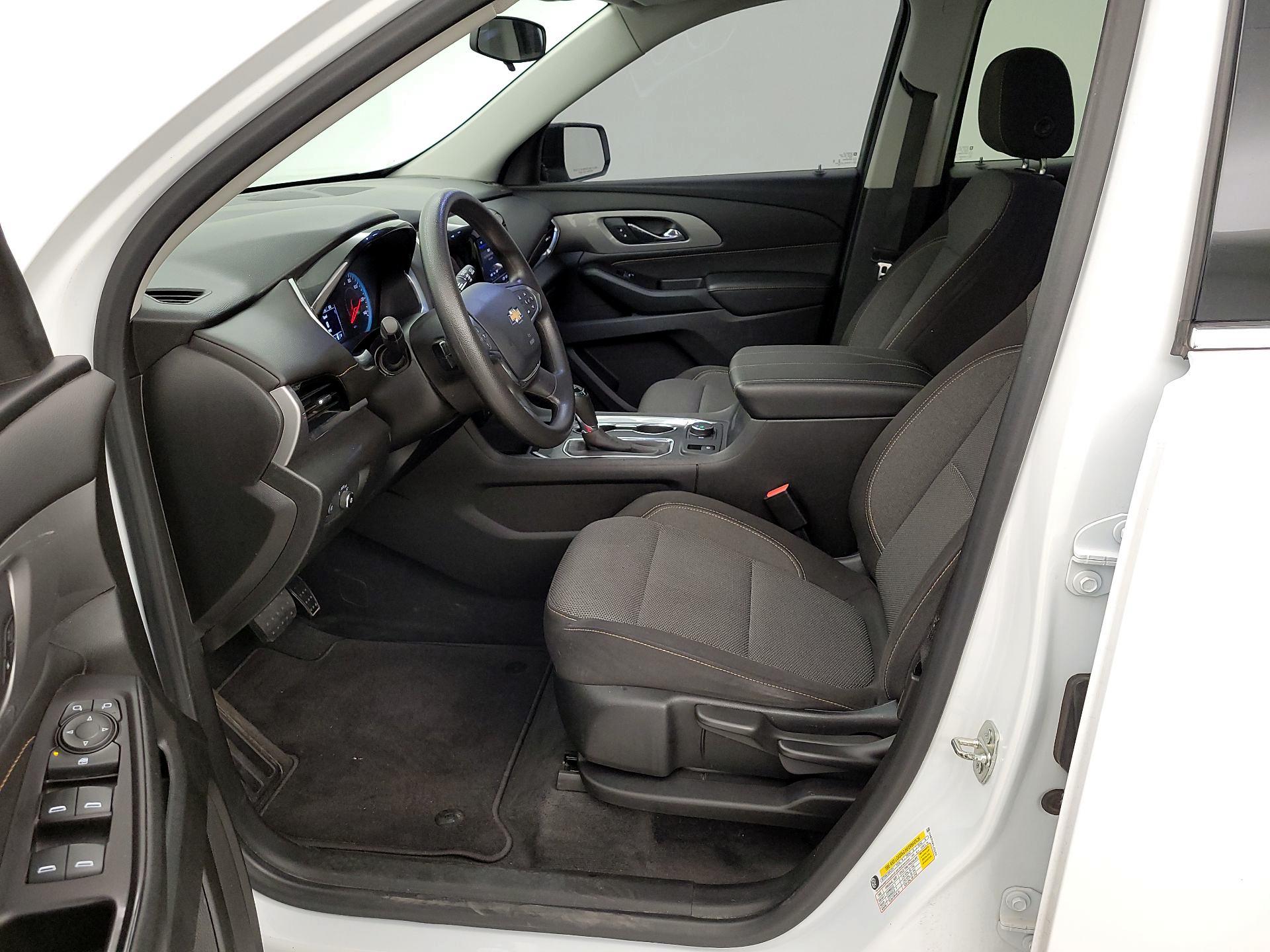 Thumbnail: 2020 Chevrolet Traverse - 11