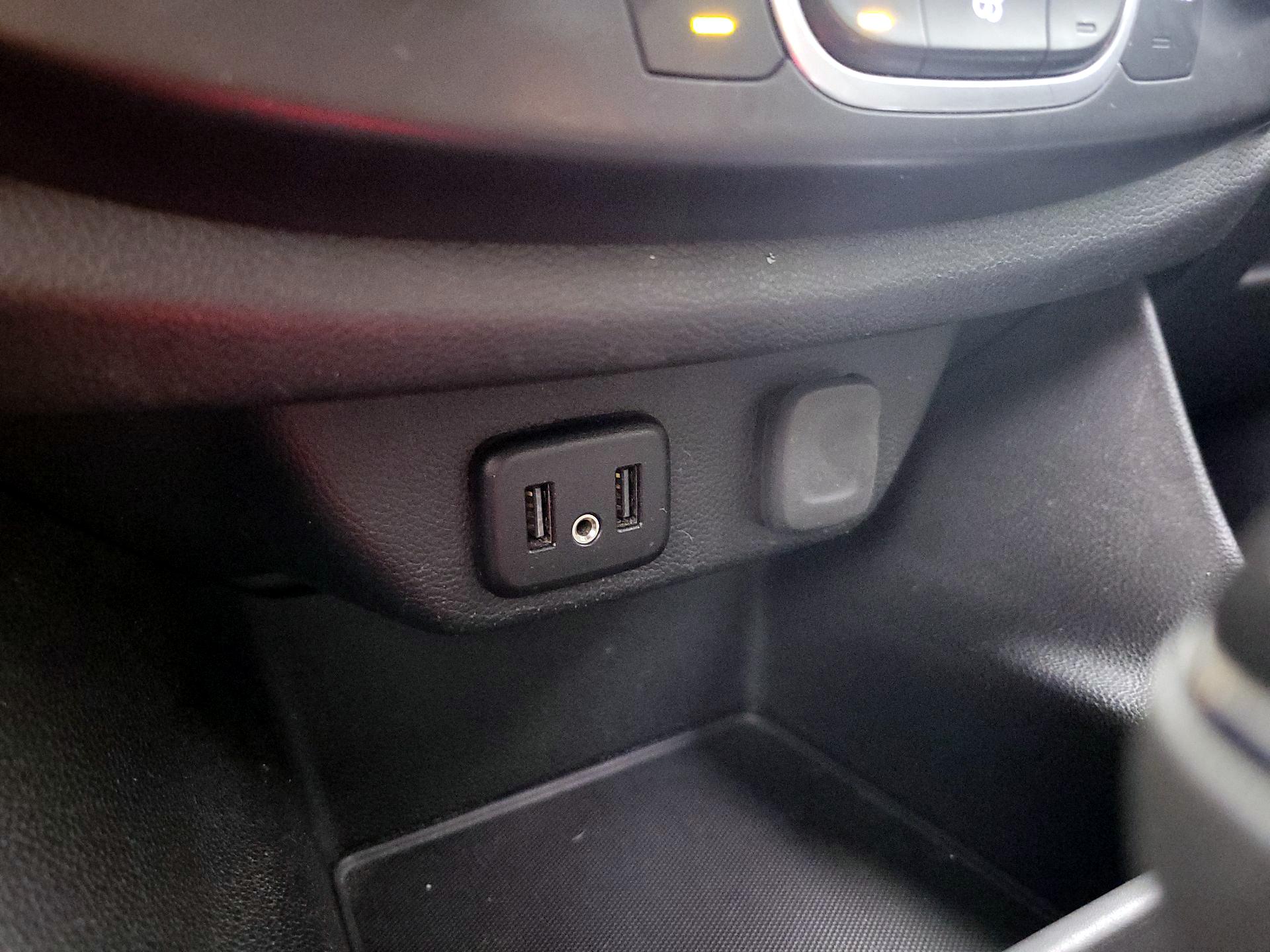 Thumbnail: 2020 Chevrolet Traverse - 18