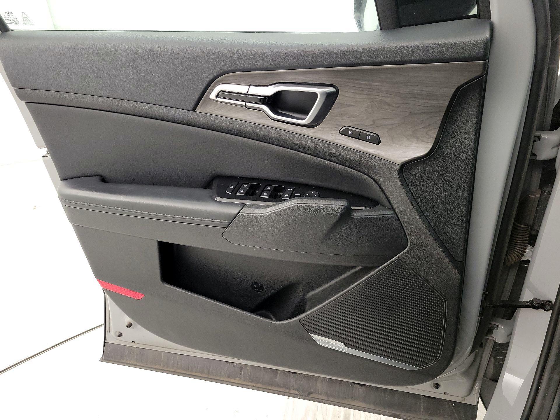 Thumbnail: 2023 Kia Sportage - 12