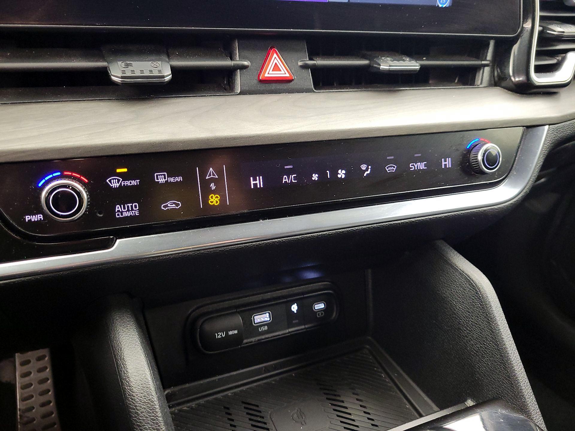 Thumbnail: 2023 Kia Sportage - 17