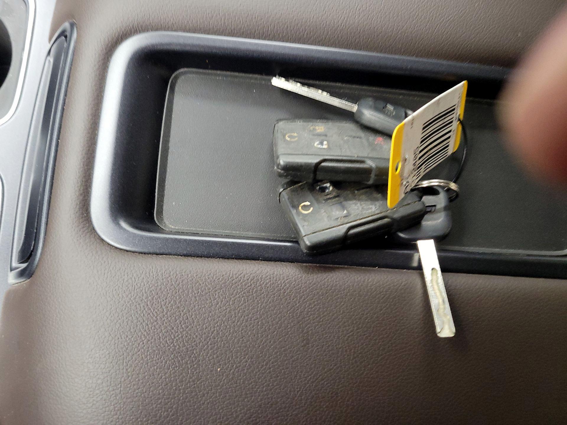 Thumbnail: 2014 Chevrolet Silverado 1500 - 18