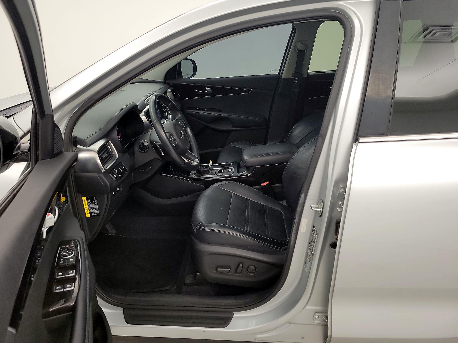 Thumbnail: 2017 Kia Sorento - 11