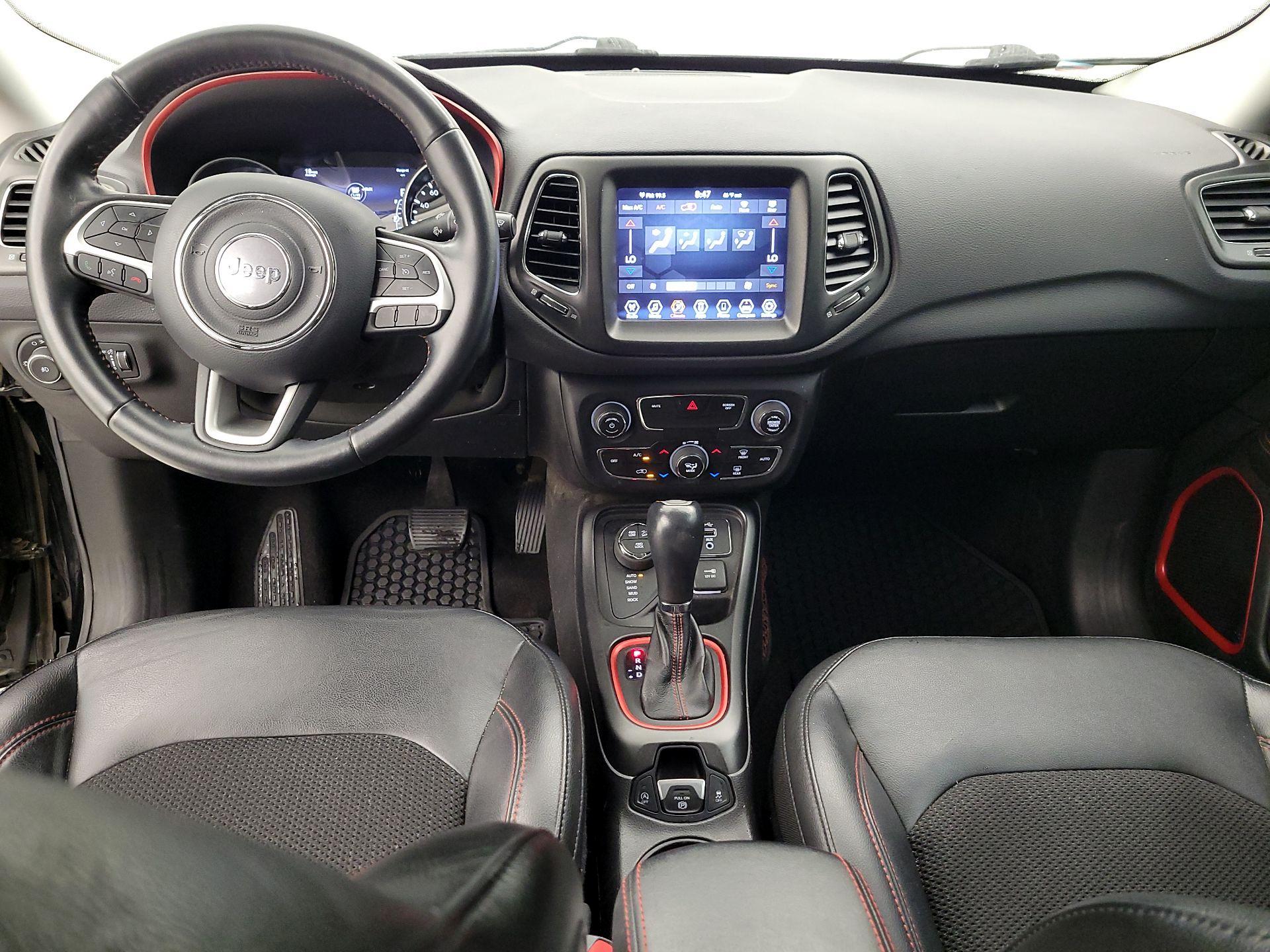 Thumbnail: 2018 Jeep Compass - 9