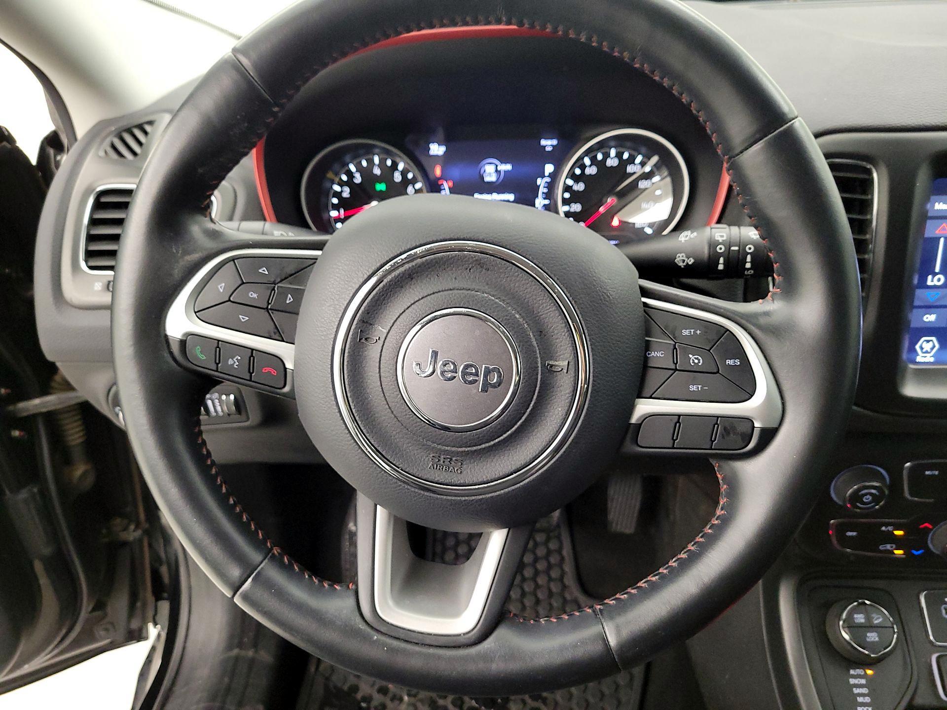 Thumbnail: 2018 Jeep Compass - 10