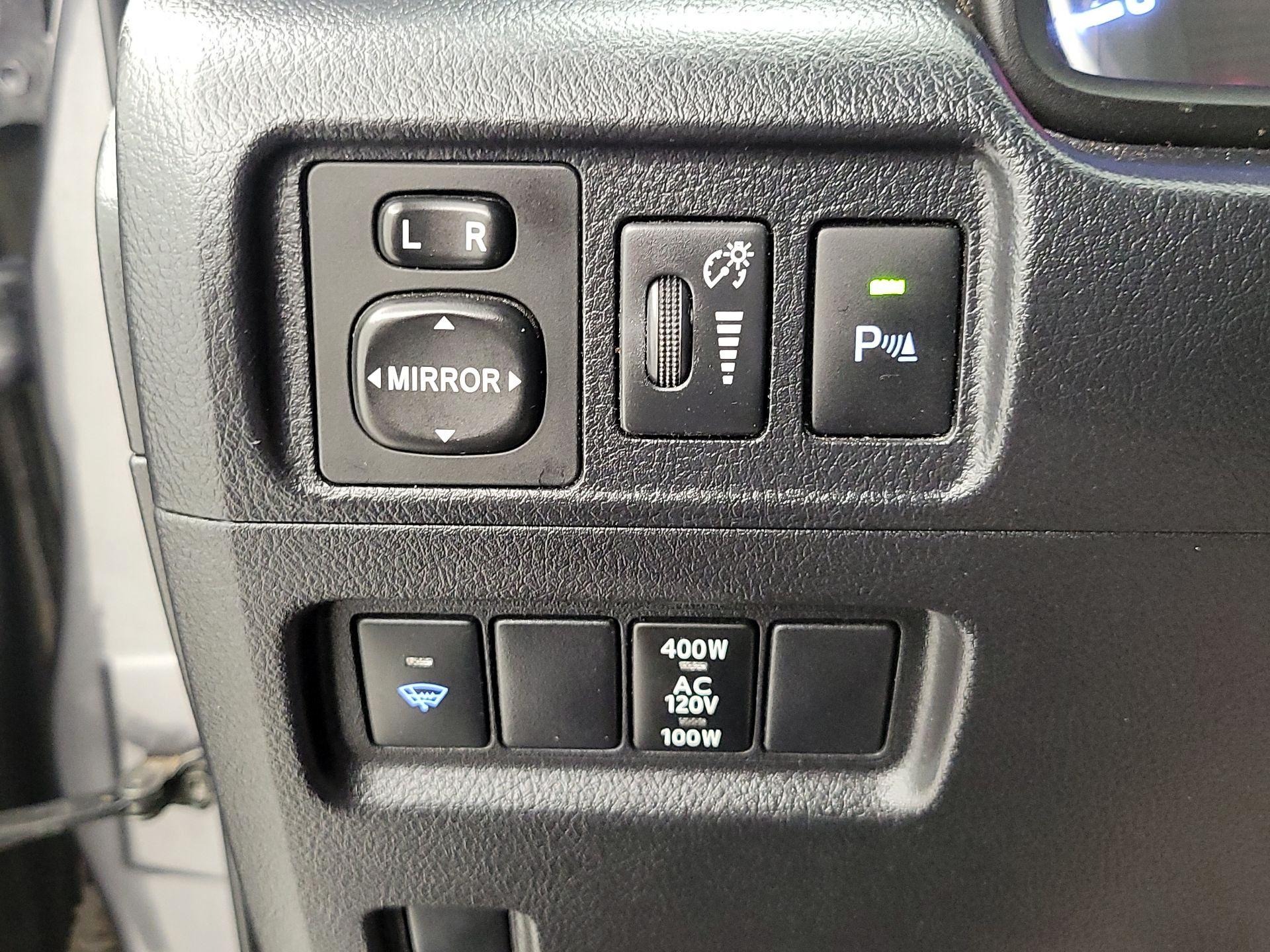 Thumbnail: 2017 Toyota 4Runner - 13