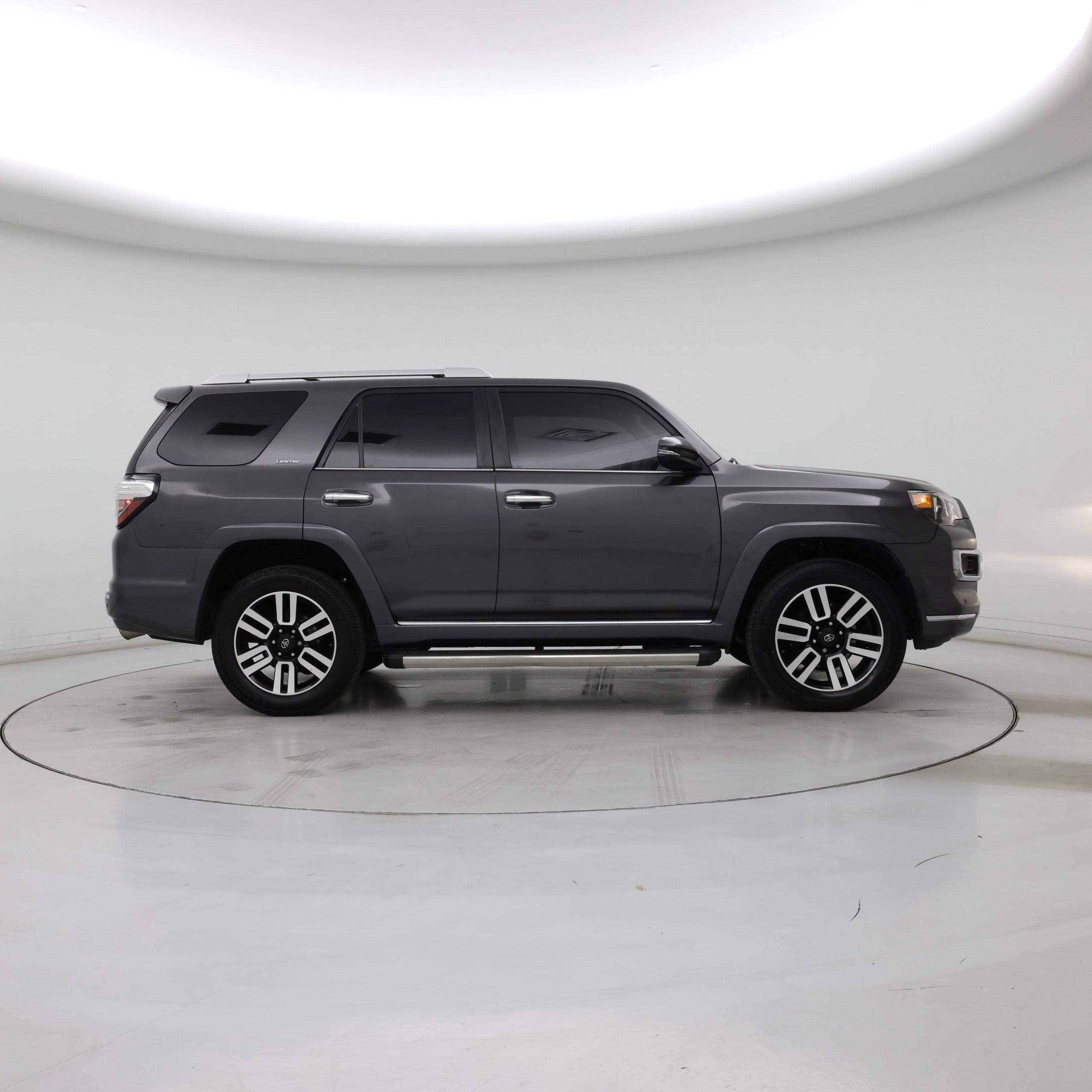 Thumbnail: 2017 Toyota 4Runner - 7