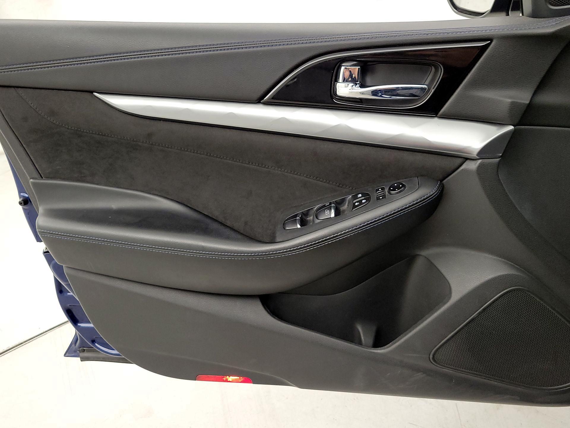 Thumbnail: 2016 Nissan Maxima - 12