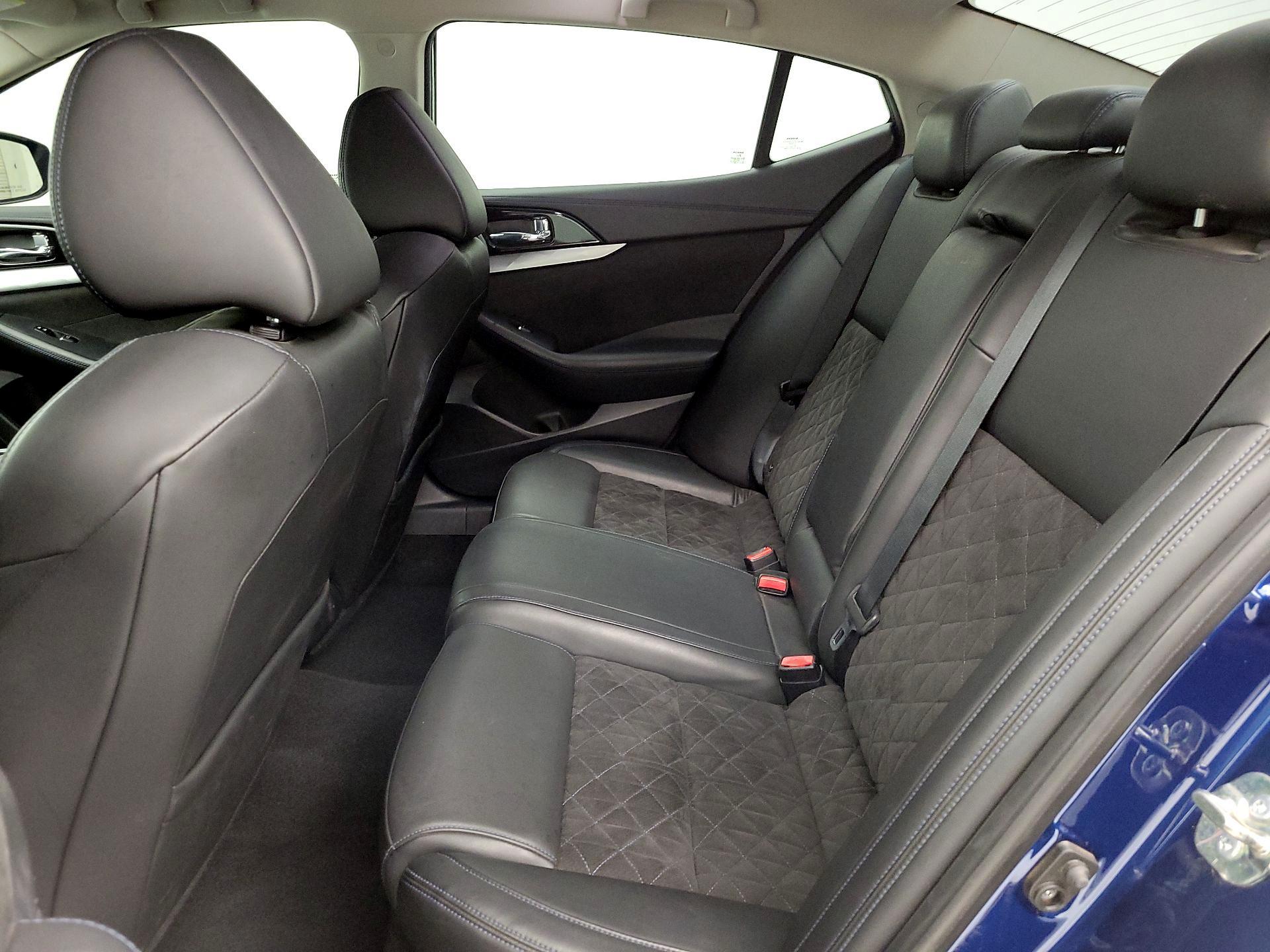 Thumbnail: 2016 Nissan Maxima - 19