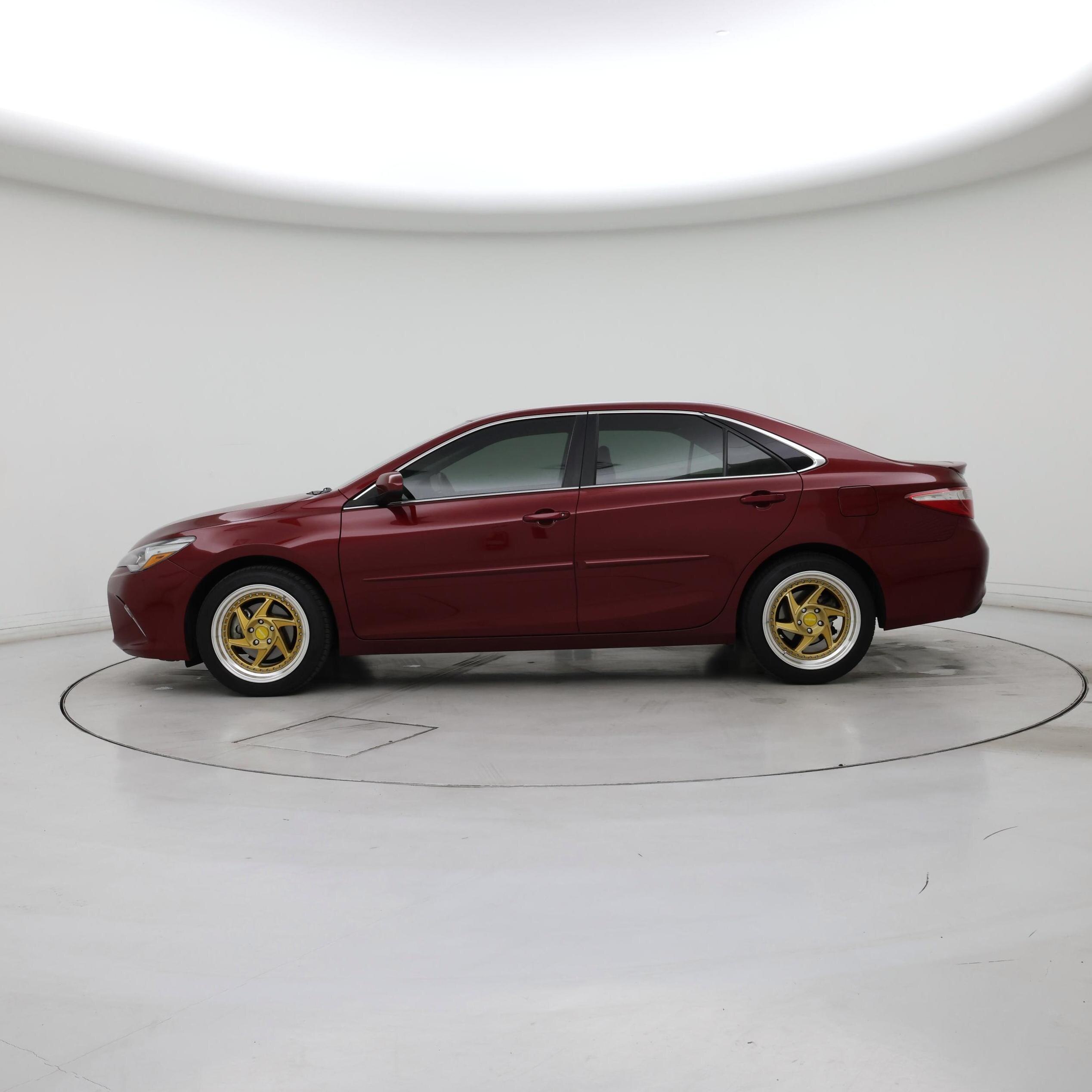 Thumbnail: 2017 Toyota Camry - 3