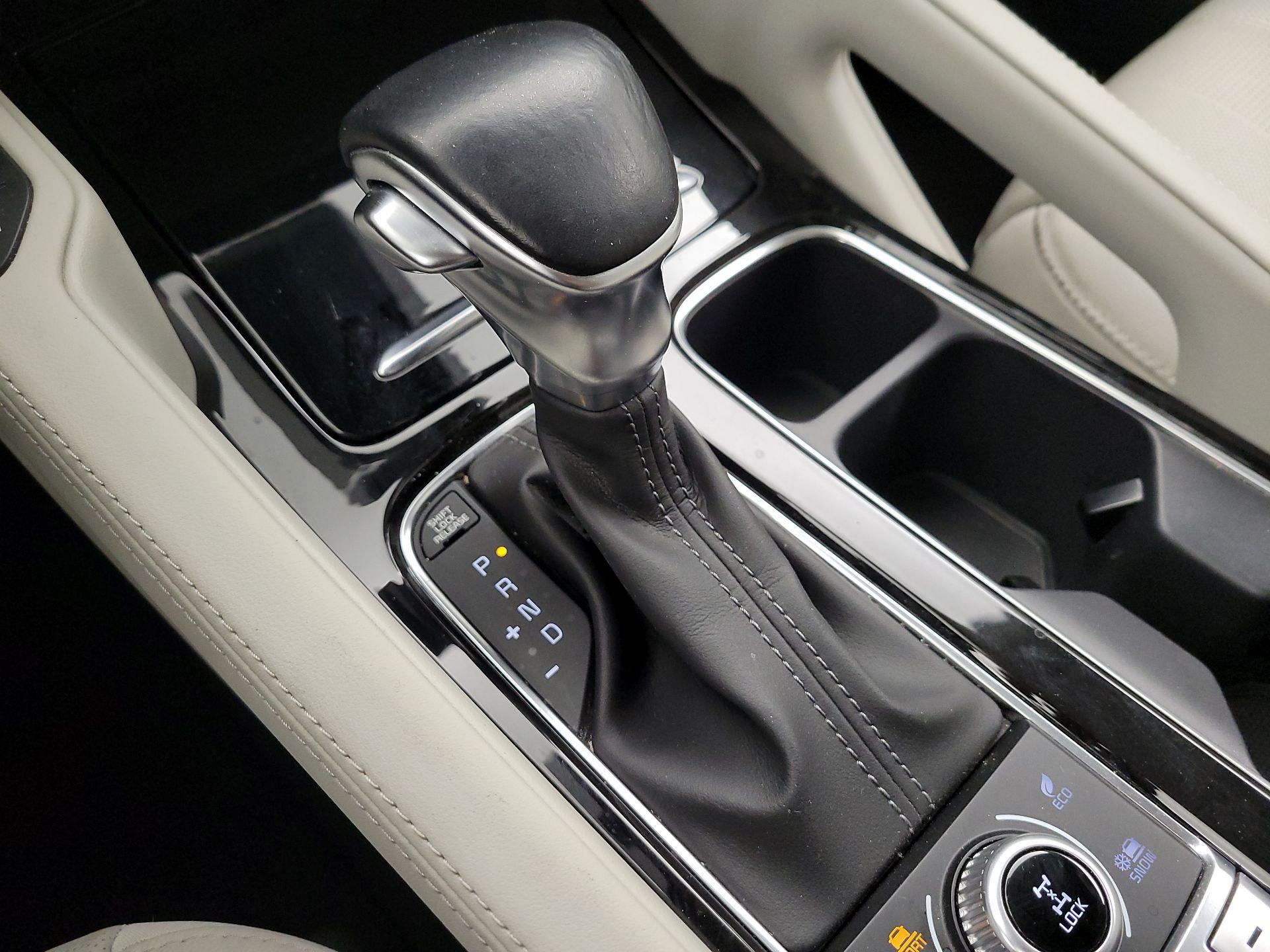 Thumbnail: 2020 Kia Telluride - 17