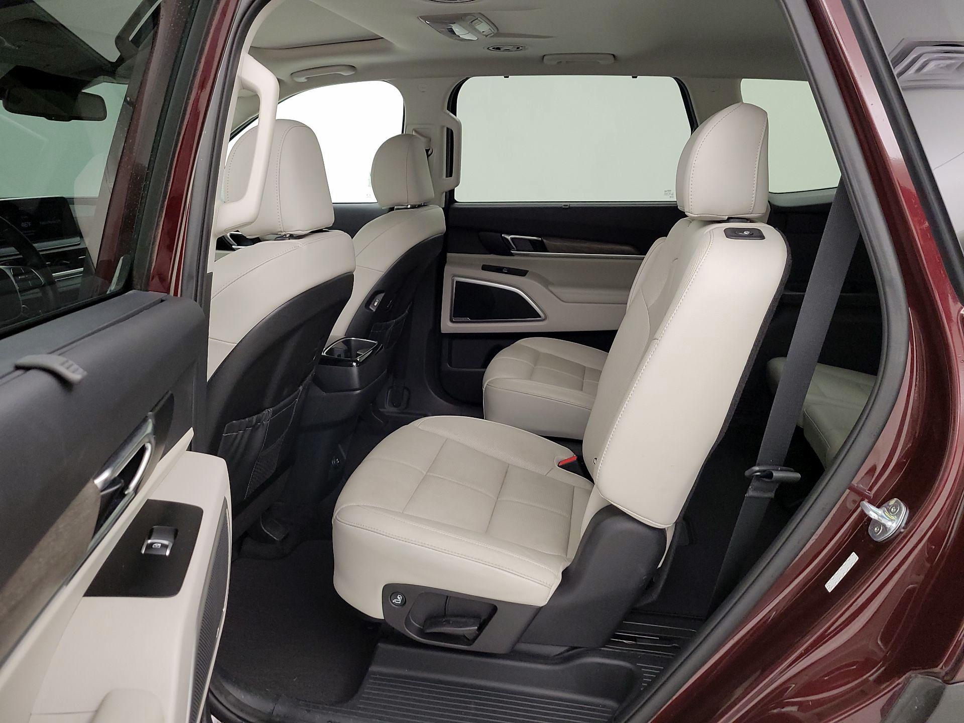 Thumbnail: 2020 Kia Telluride - 18