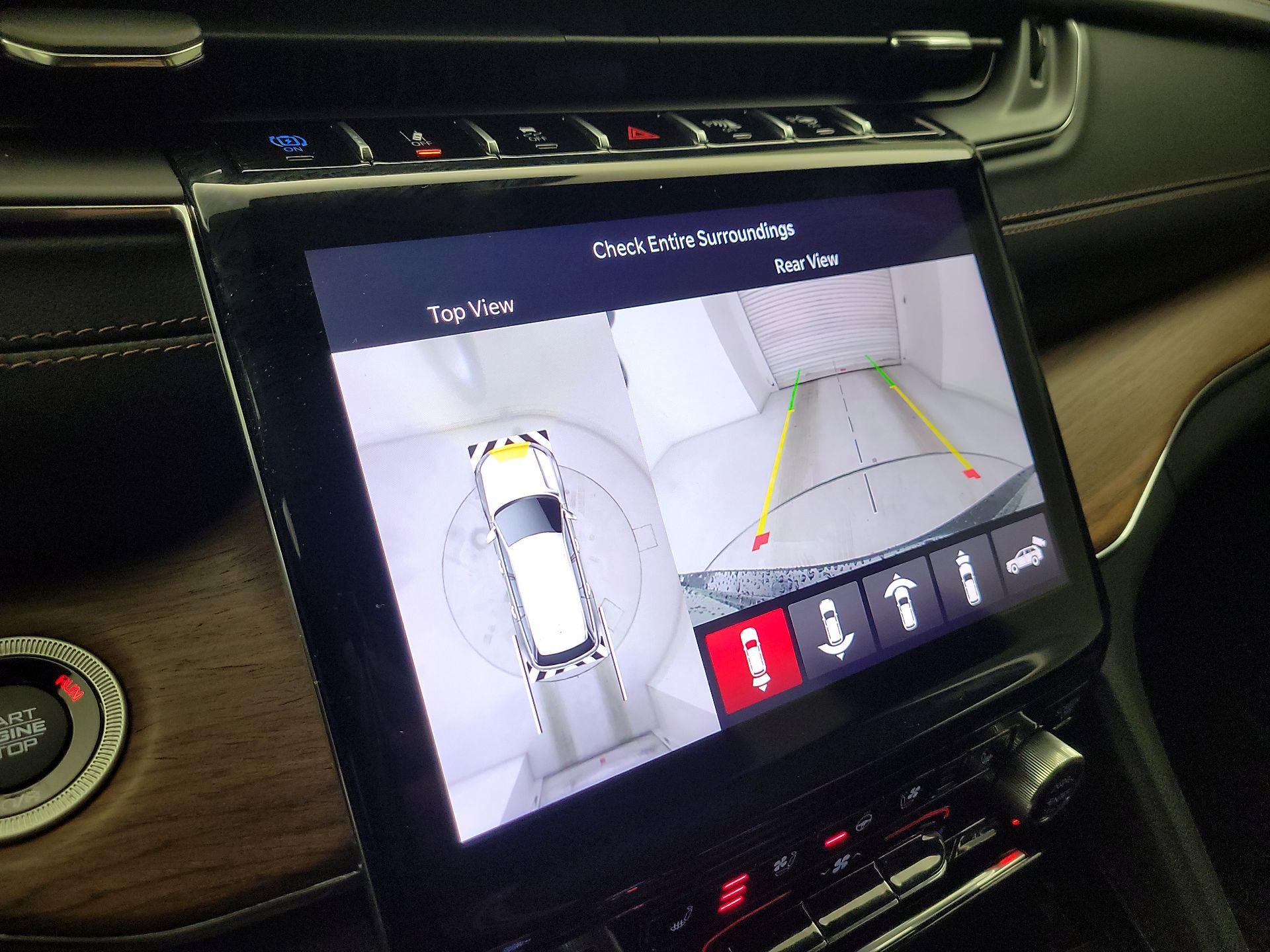 Thumbnail: 2023 Jeep Grand Cherokee - 14