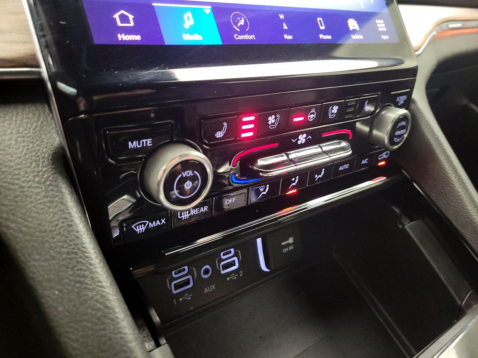 Thumbnail: 2023 Jeep Grand Cherokee - 16