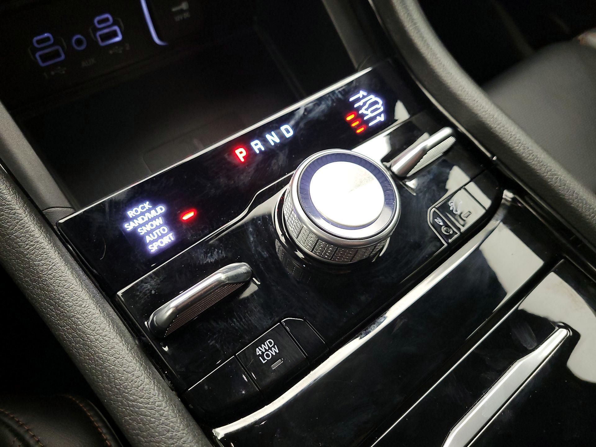 Thumbnail: 2023 Jeep Grand Cherokee - 17