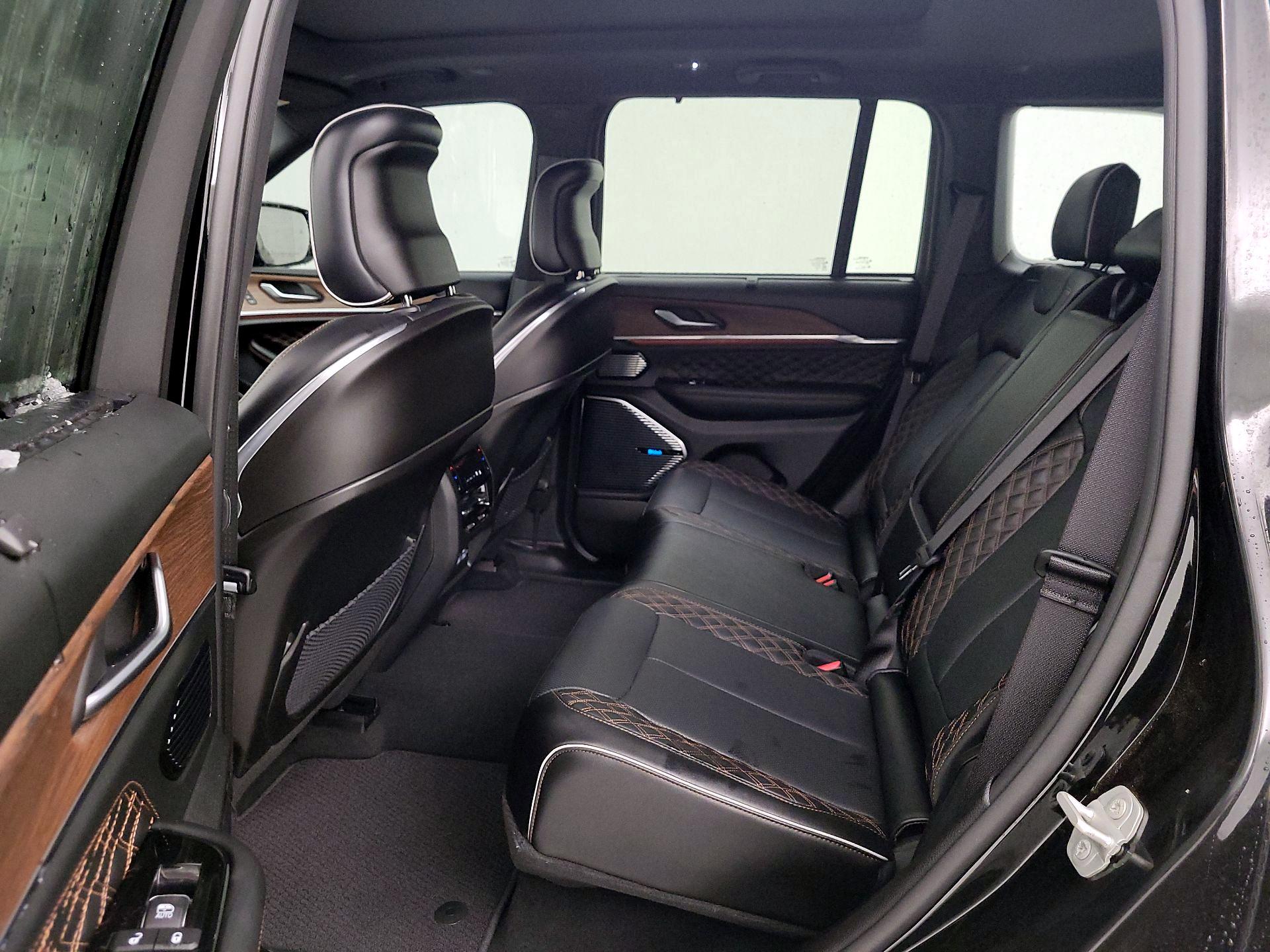 Thumbnail: 2023 Jeep Grand Cherokee - 19