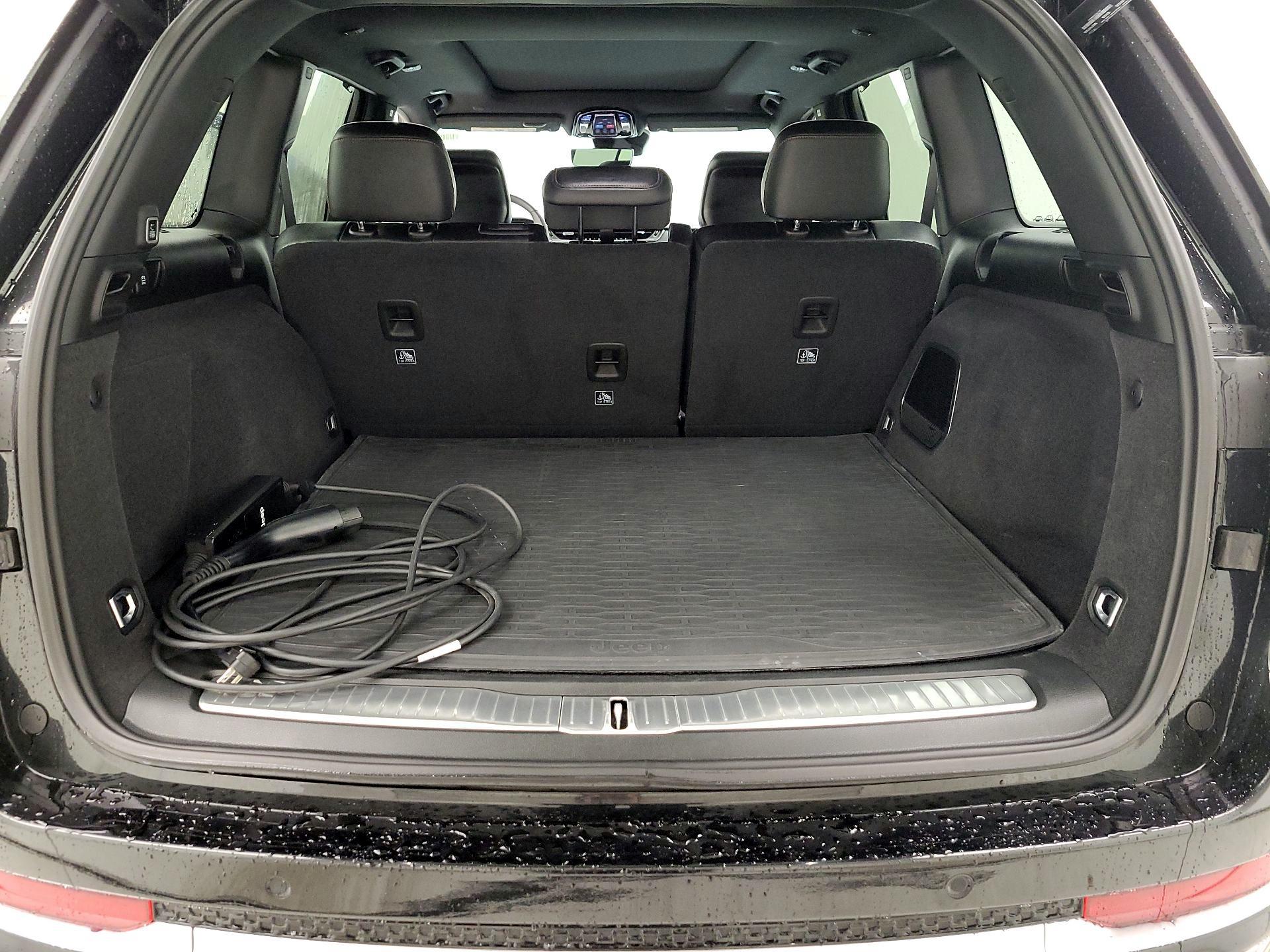 Thumbnail: 2023 Jeep Grand Cherokee - 20