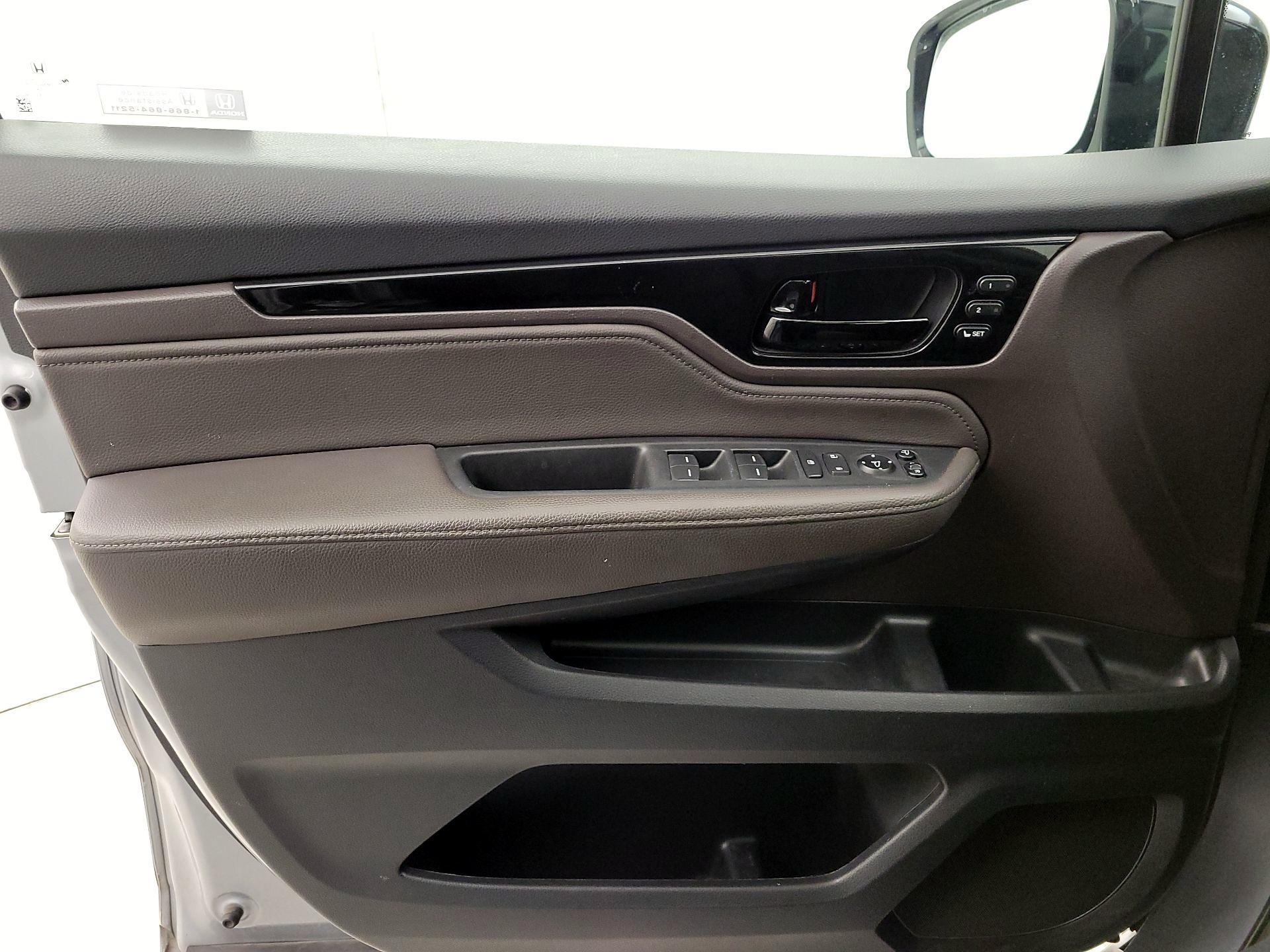 Thumbnail: 2021 Honda Odyssey - 12