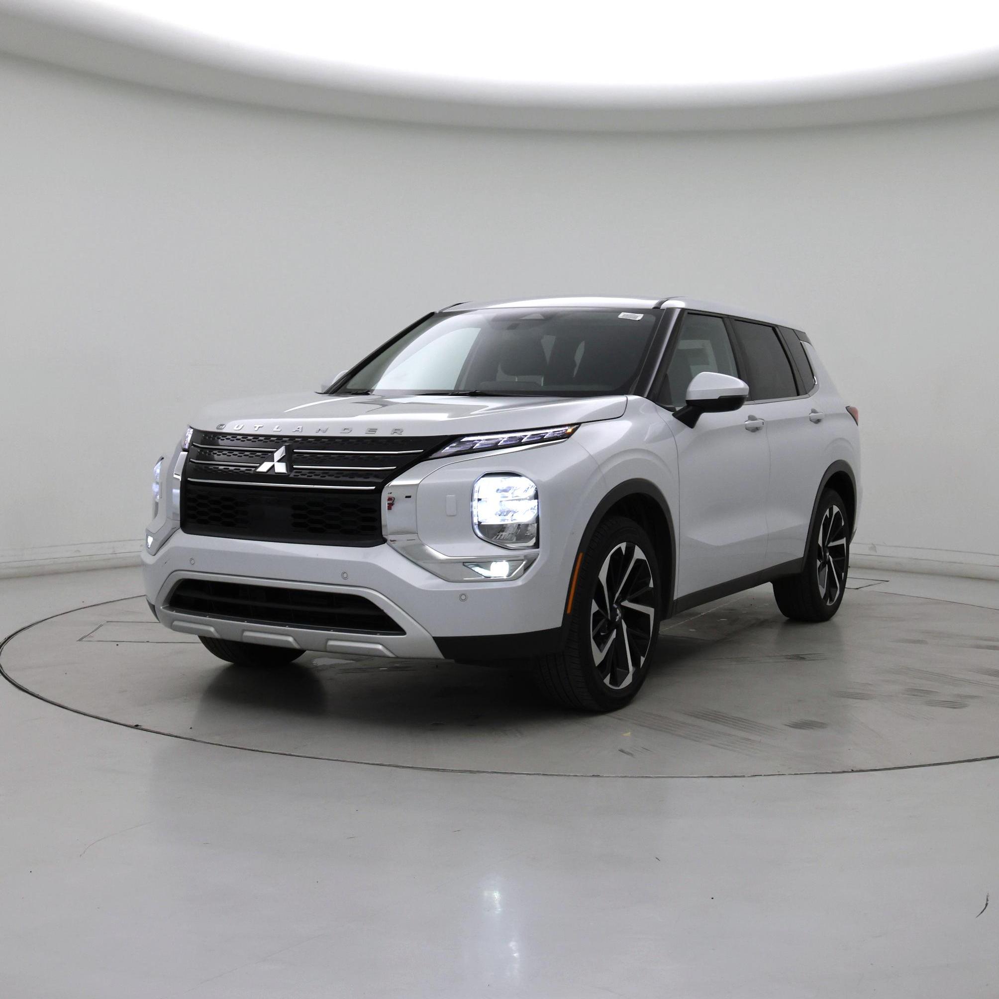 Thumbnail: 2024 Mitsubishi Outlander - 4