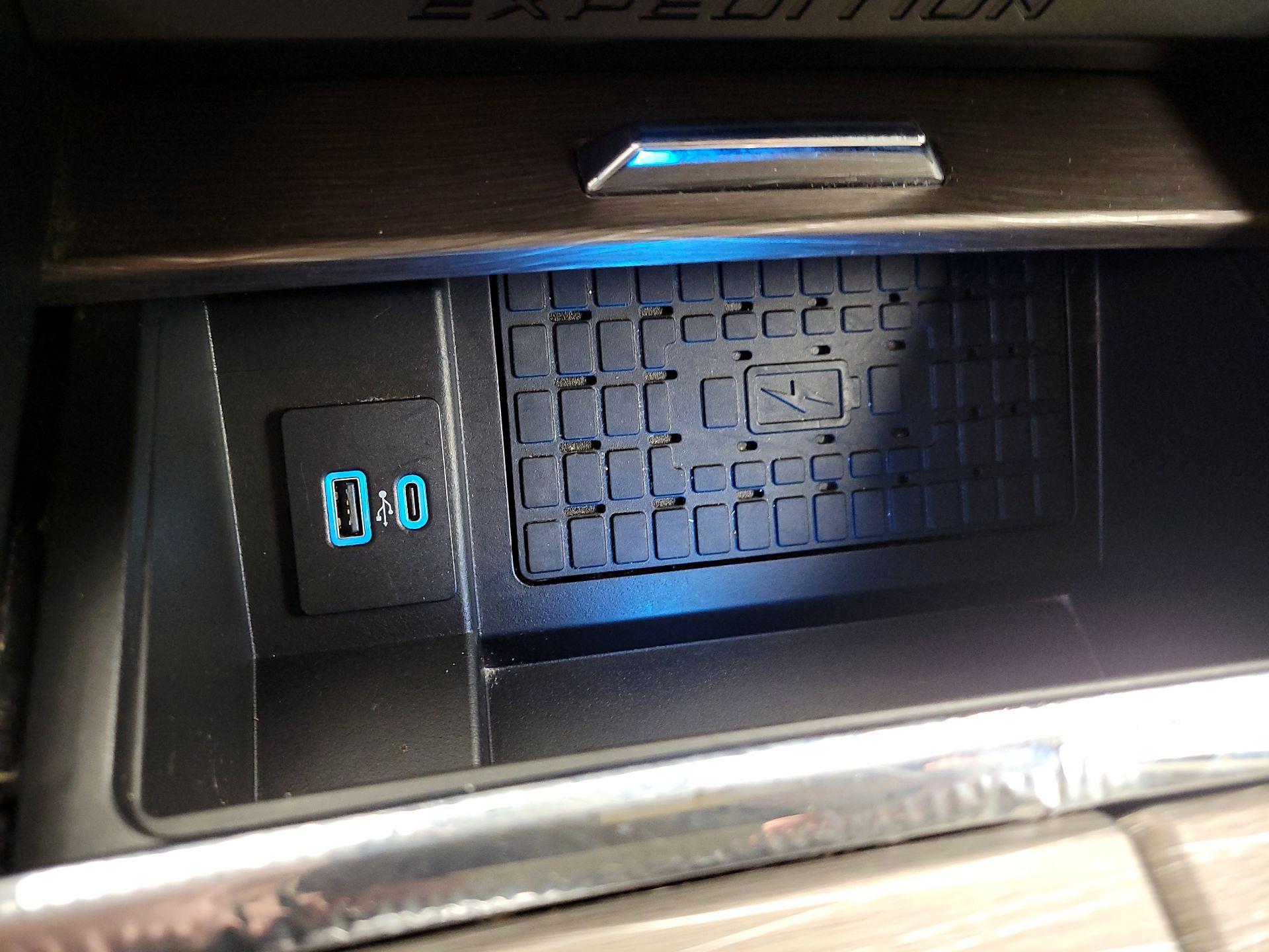 Thumbnail: 2023 Ford Expedition MAX - 18