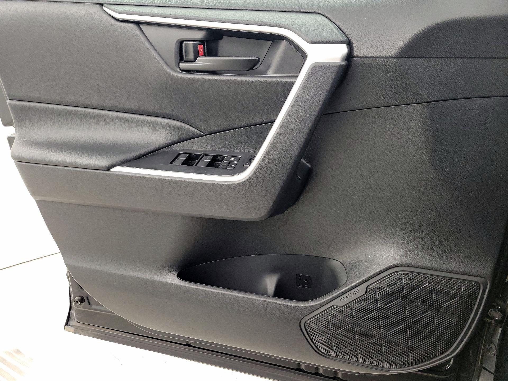 Thumbnail: 2024 Toyota RAV4 - 12