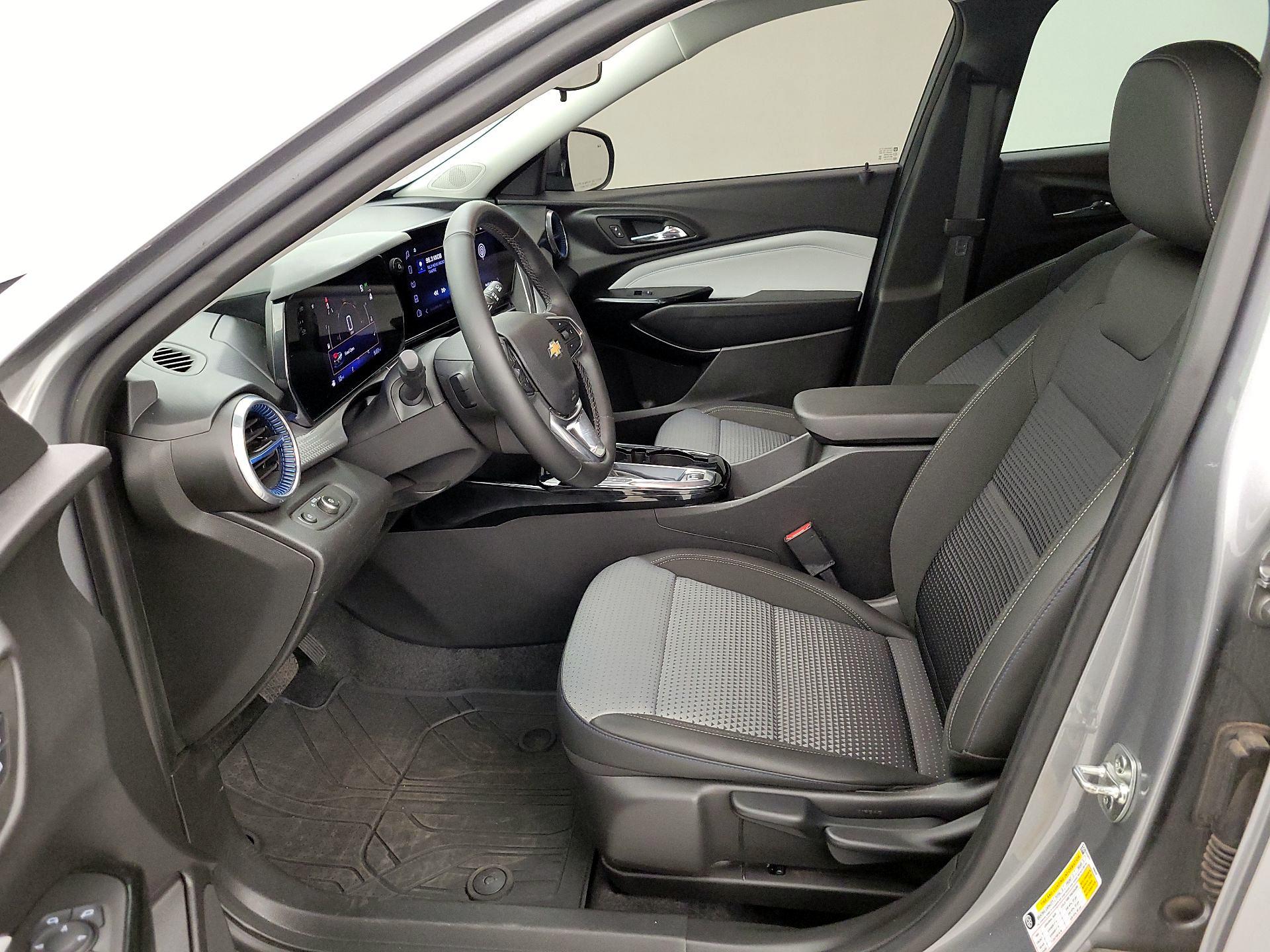 Thumbnail: 2025 Chevrolet Trax - 11