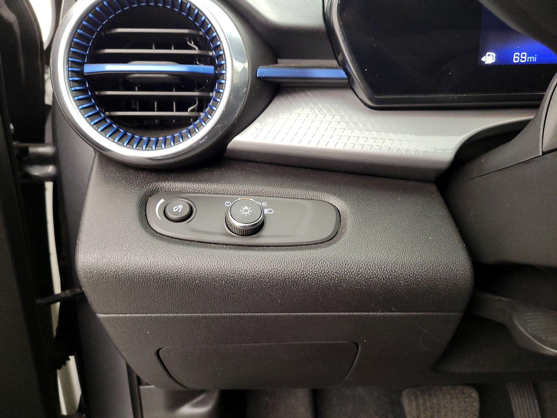 Thumbnail: 2025 Chevrolet Trax - 13