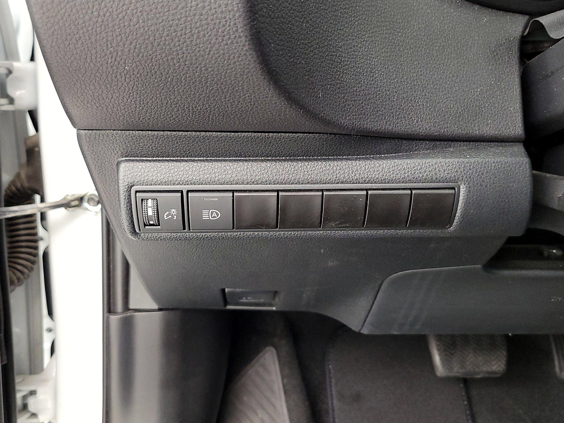 Thumbnail: 2024 Toyota Corolla - 13