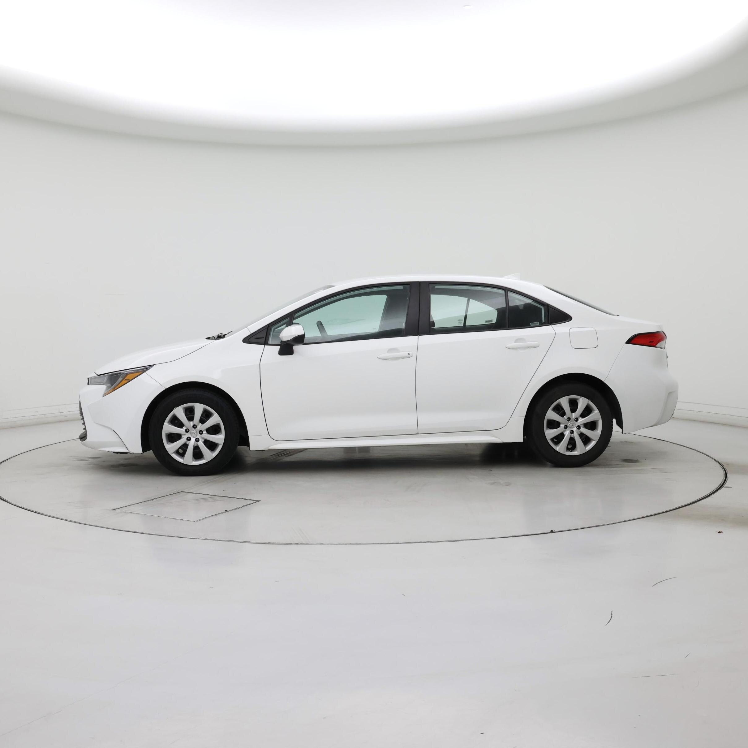 Thumbnail: 2024 Toyota Corolla - 3