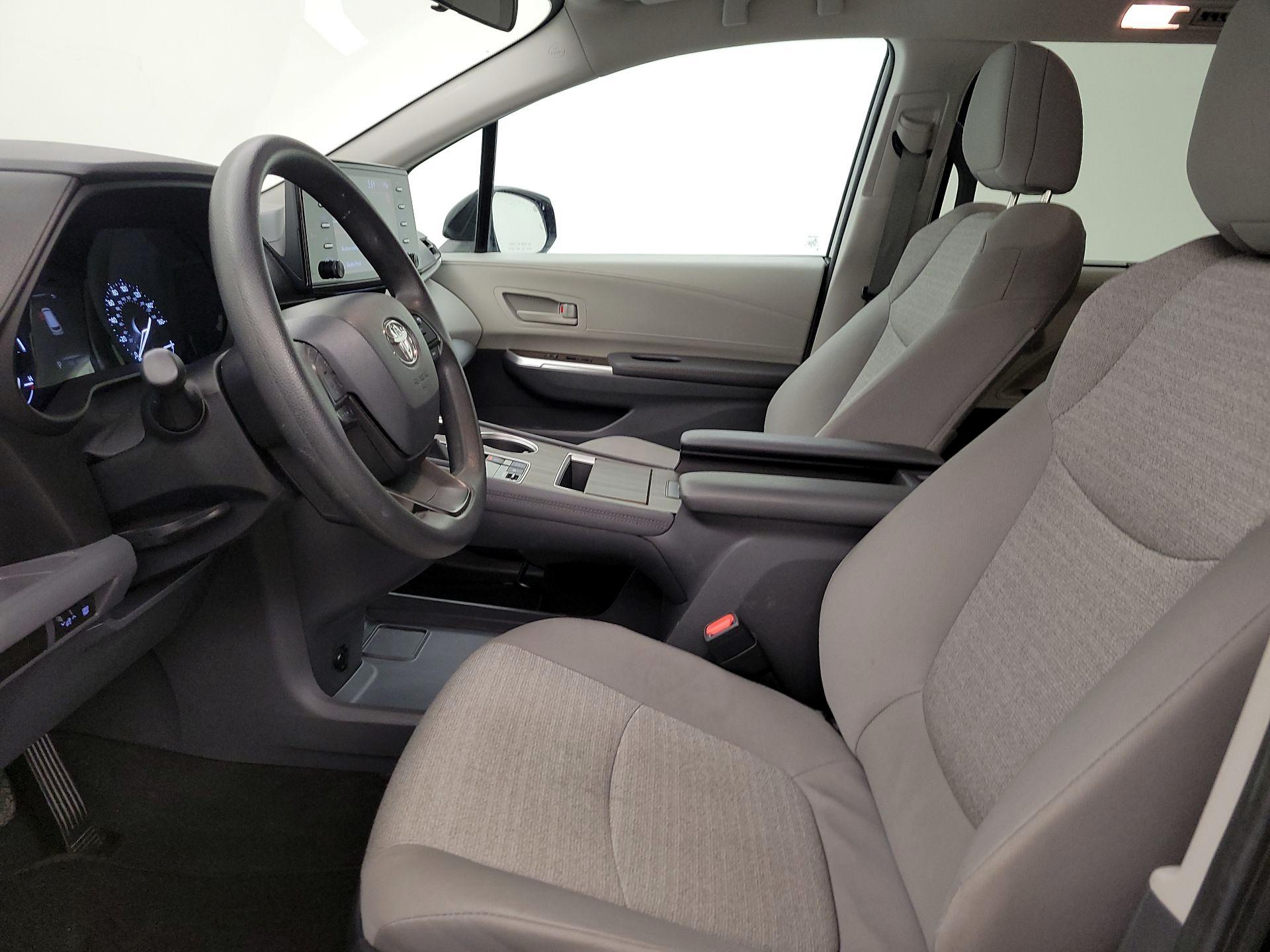 Thumbnail: 2024 Toyota Sienna - 11