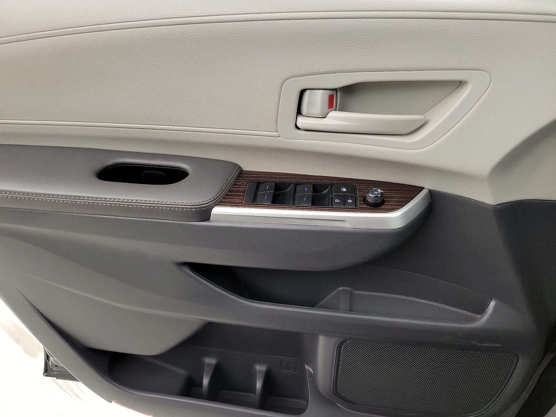 Thumbnail: 2024 Toyota Sienna - 12