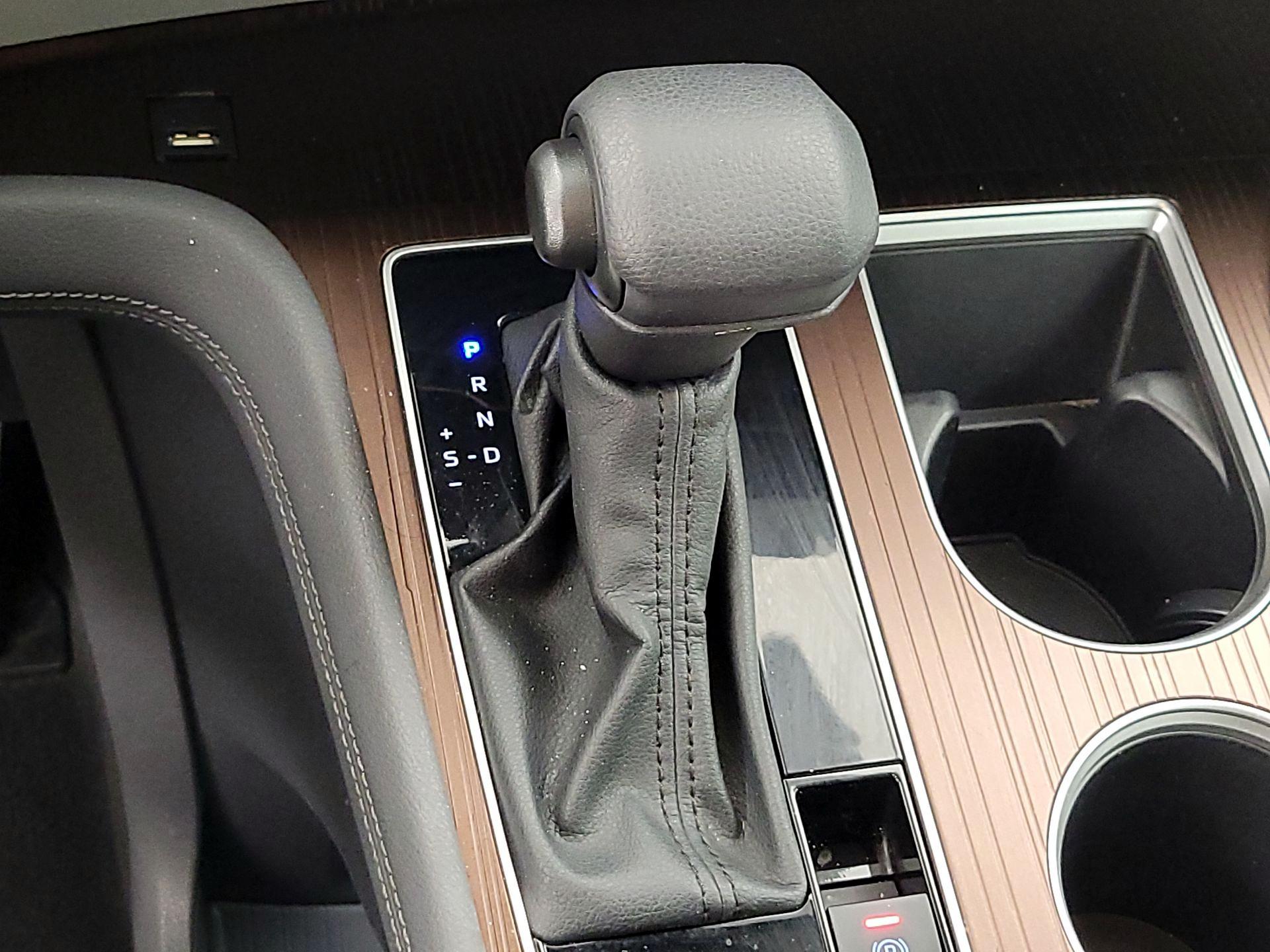 Thumbnail: 2024 Toyota Sienna - 17