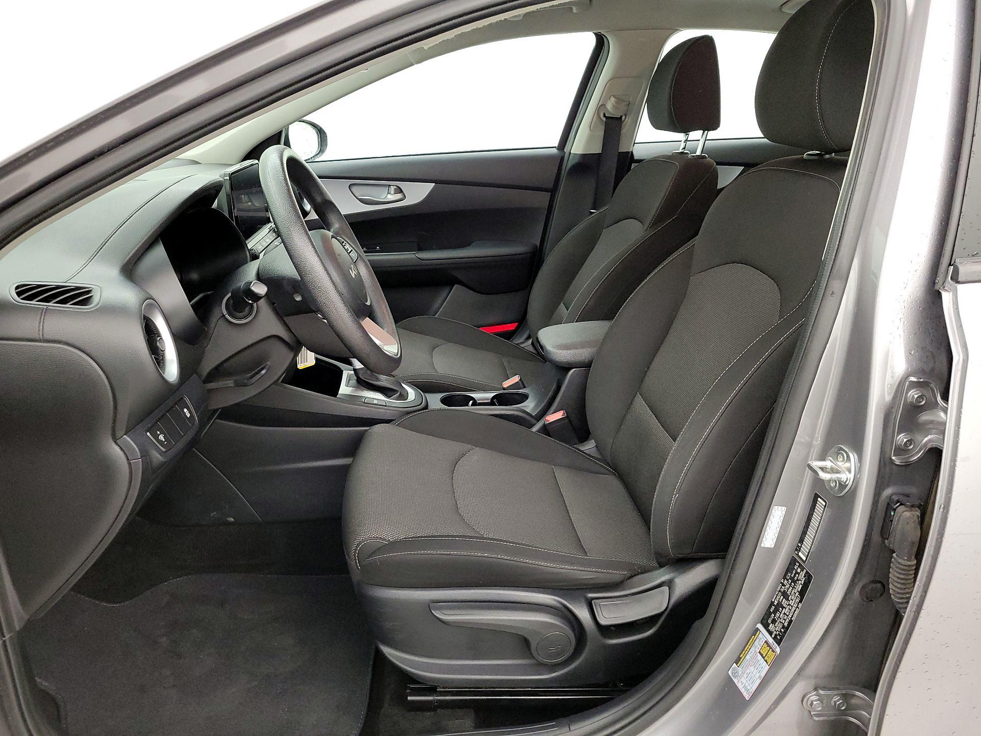 Thumbnail: 2024 Kia Forte - 11