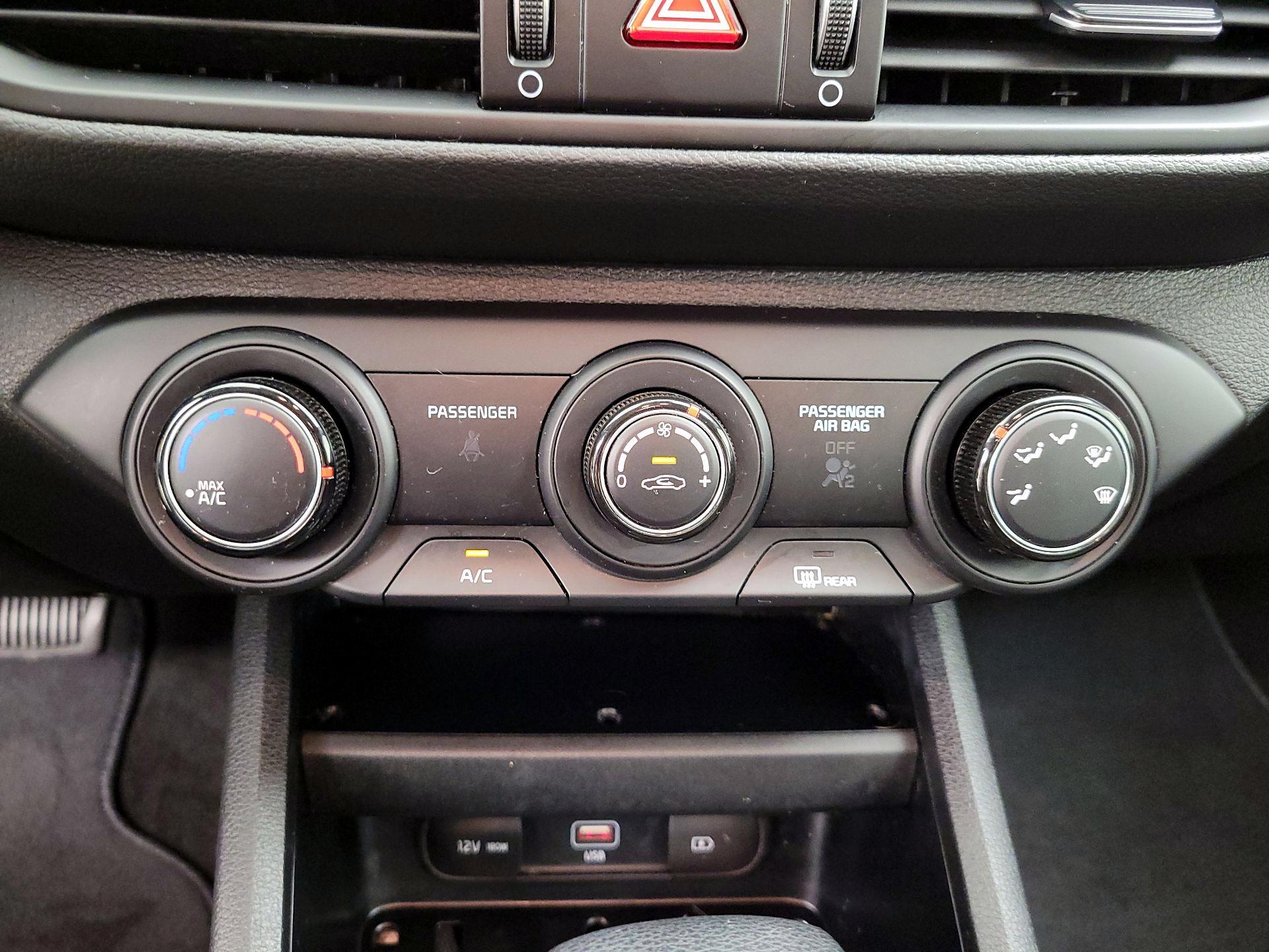 Thumbnail: 2024 Kia Forte - 16