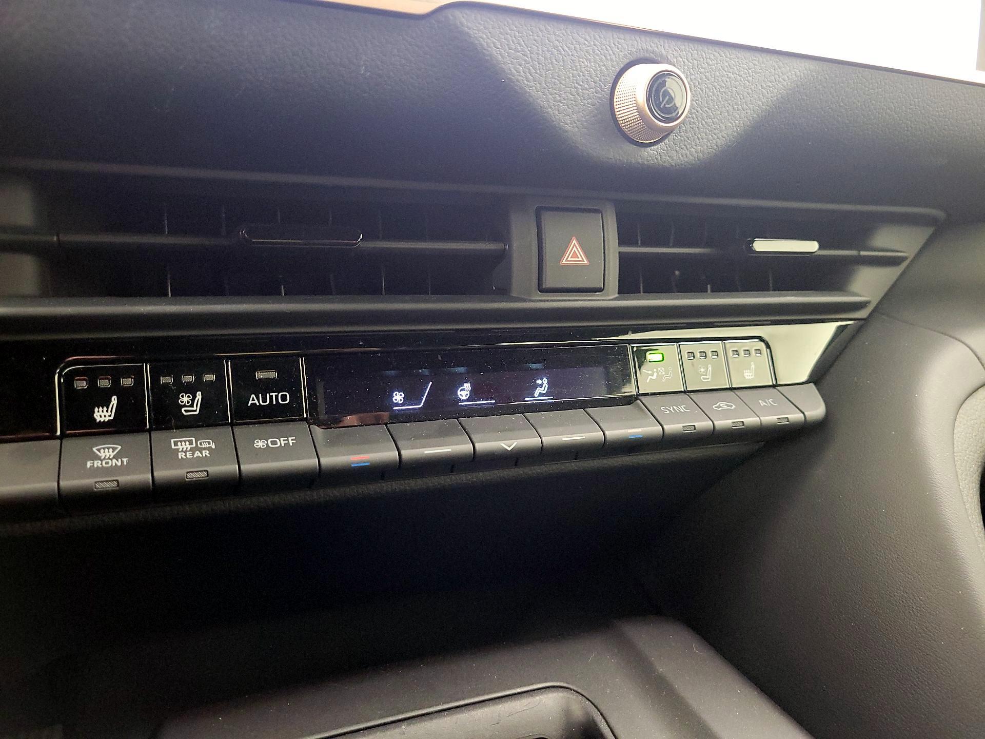 Thumbnail: 2023 Toyota Crown - 14