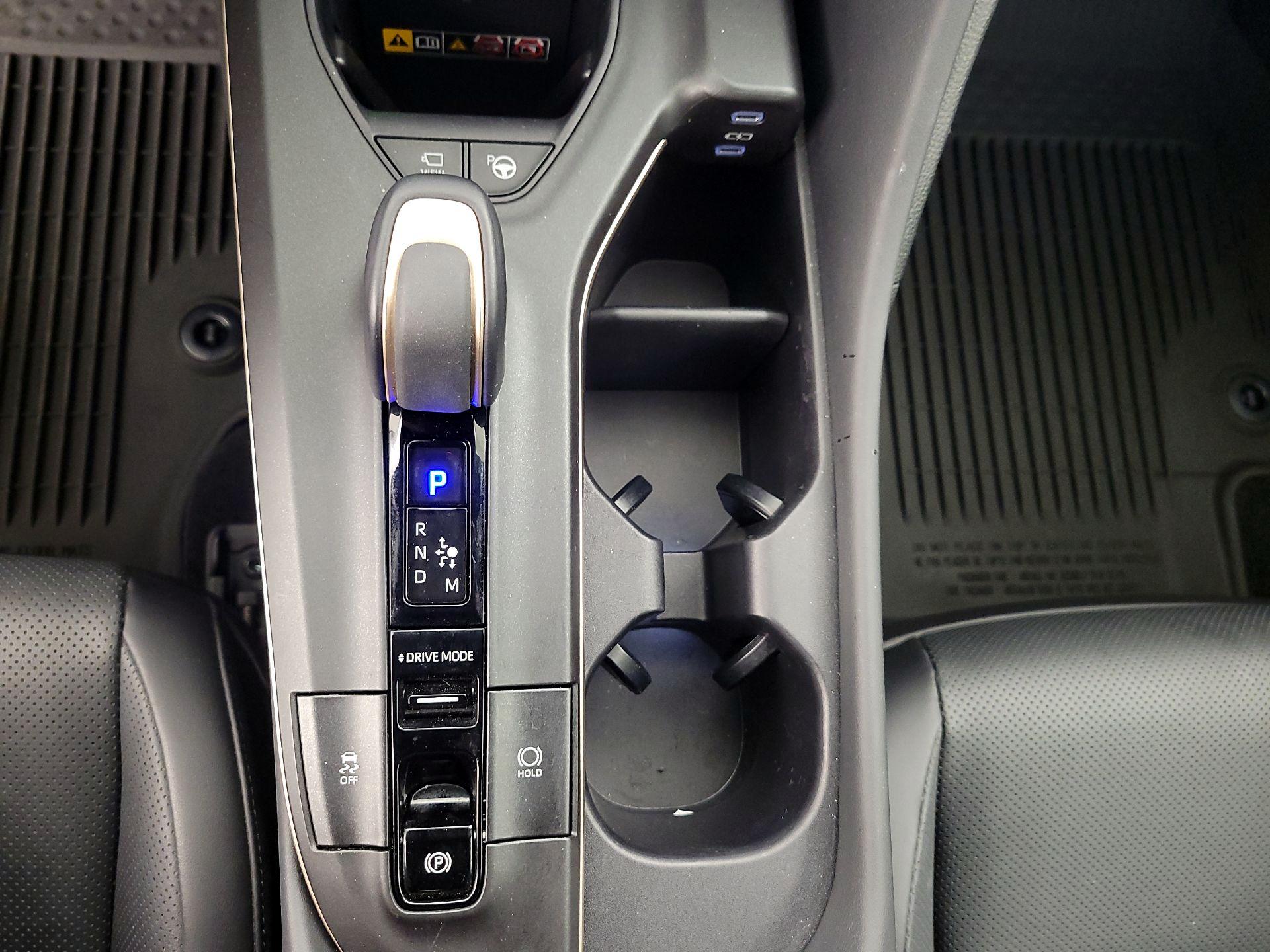 Thumbnail: 2023 Toyota Crown - 15