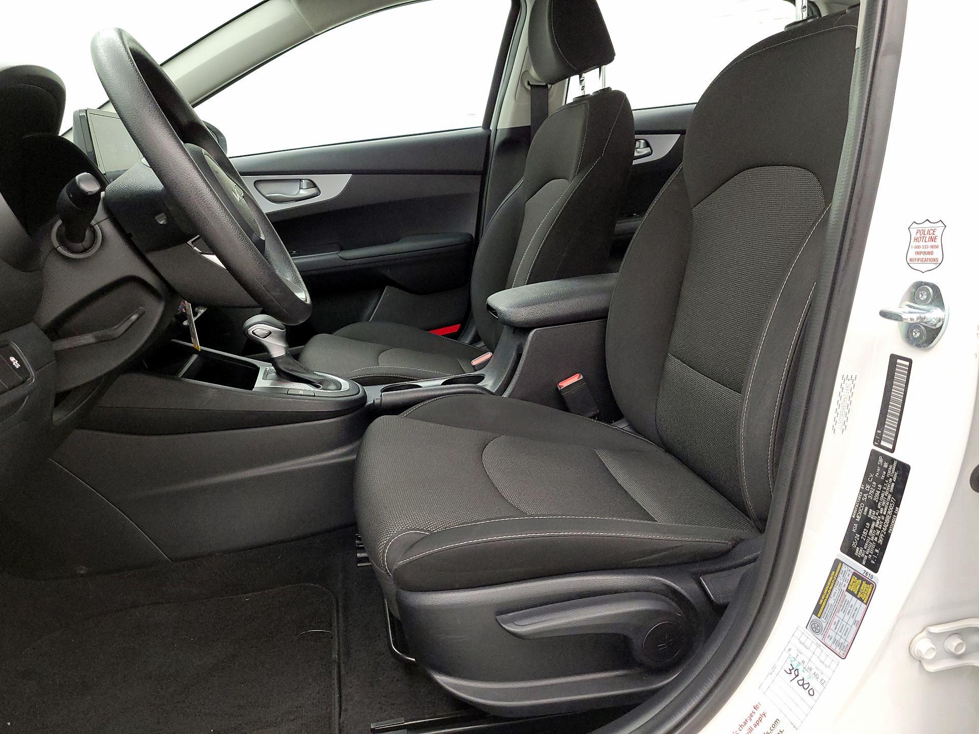 Thumbnail: 2024 Kia Forte - 11