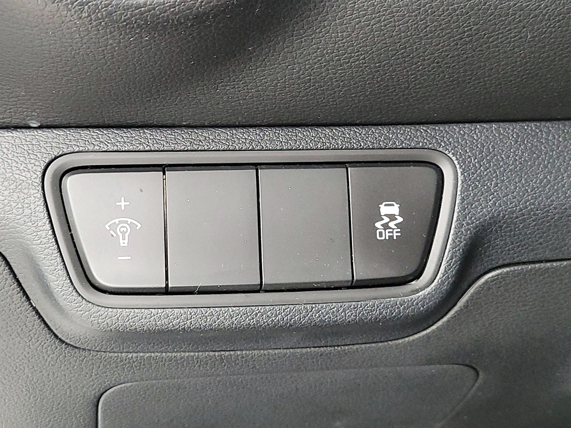 Thumbnail: 2024 Kia Forte - 13