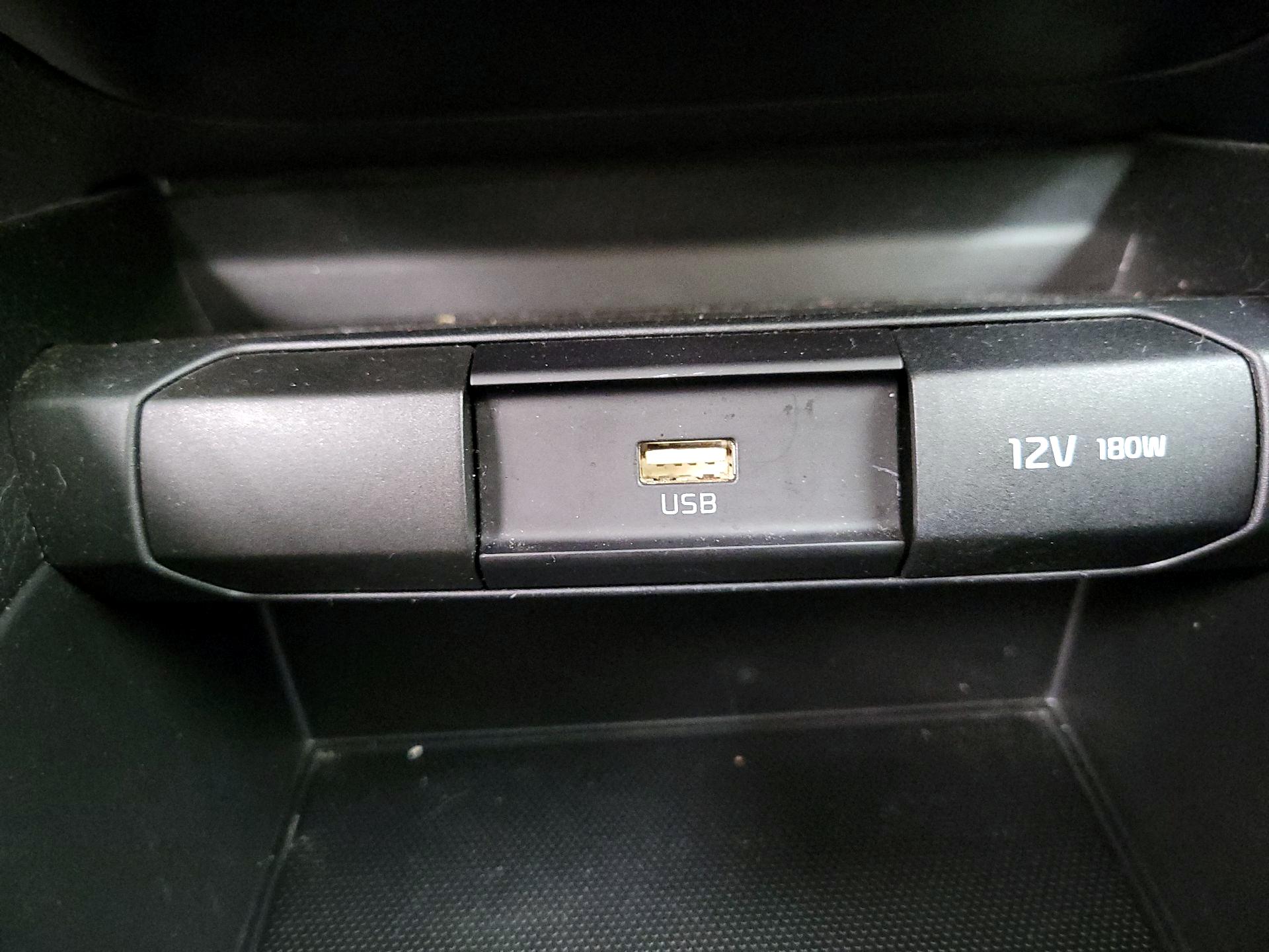 Thumbnail: 2023 Kia Rio - 18